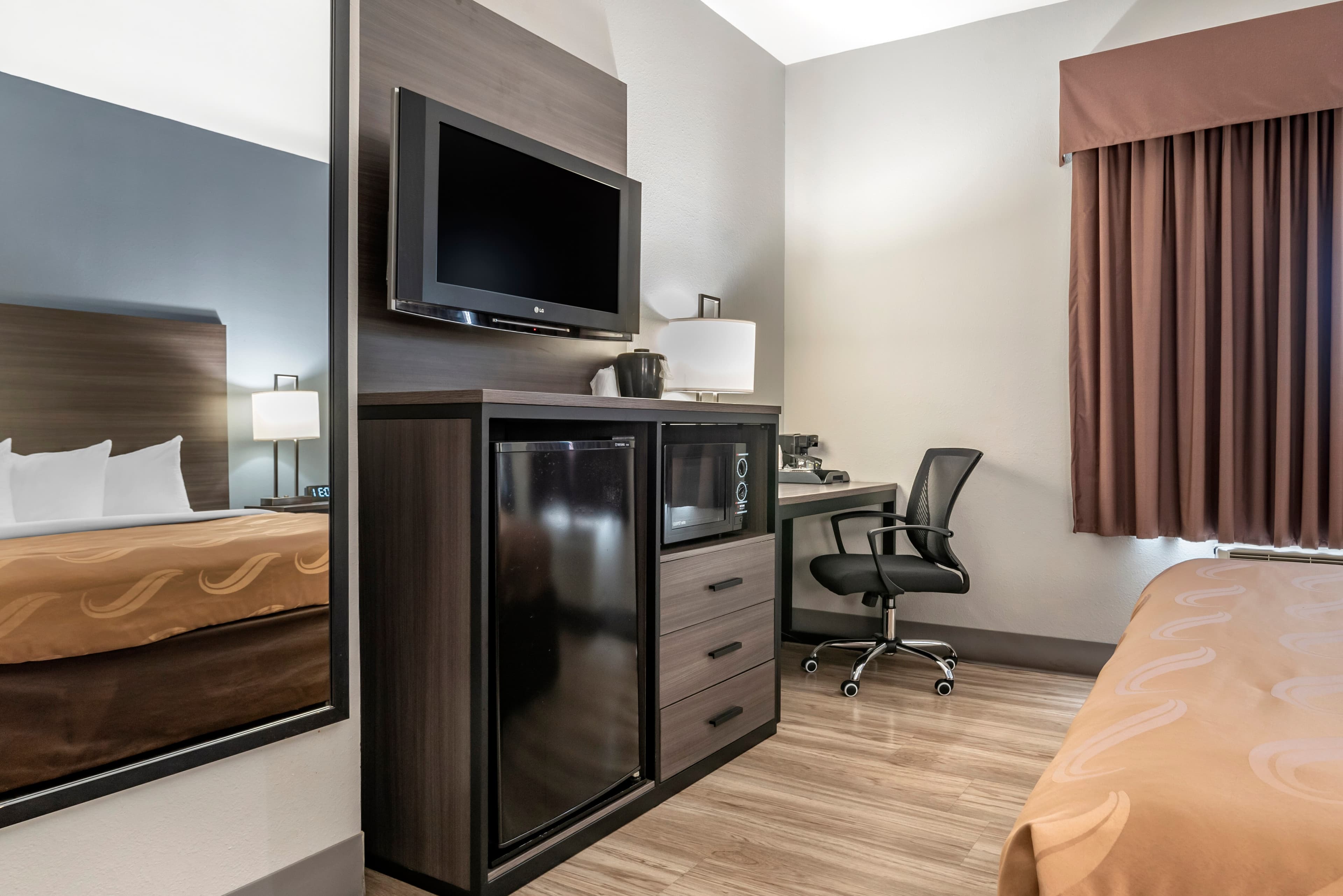 Quality Inn & Suites Demopolis - Image 3