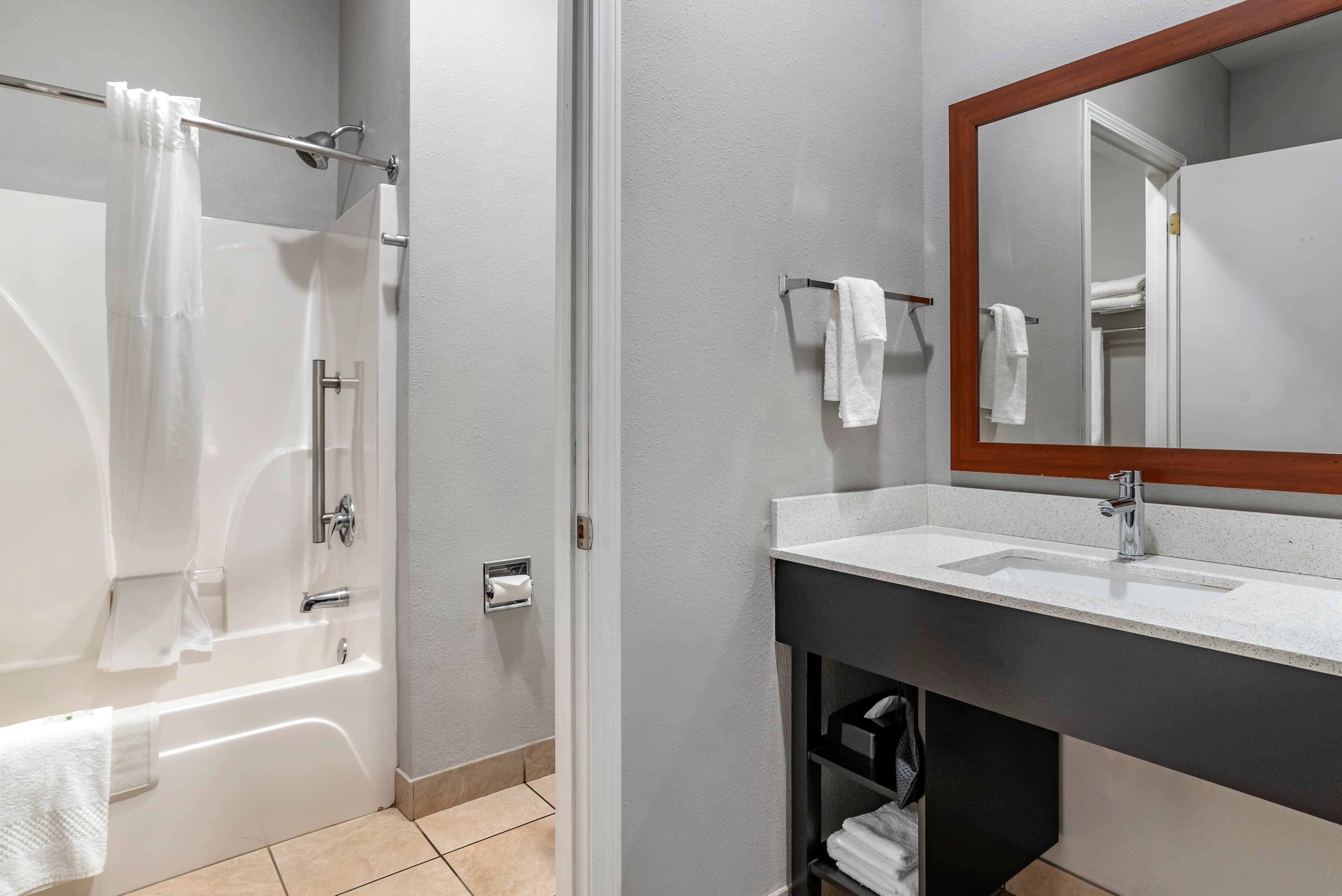 Quality Inn & Suites Demopolis — 9