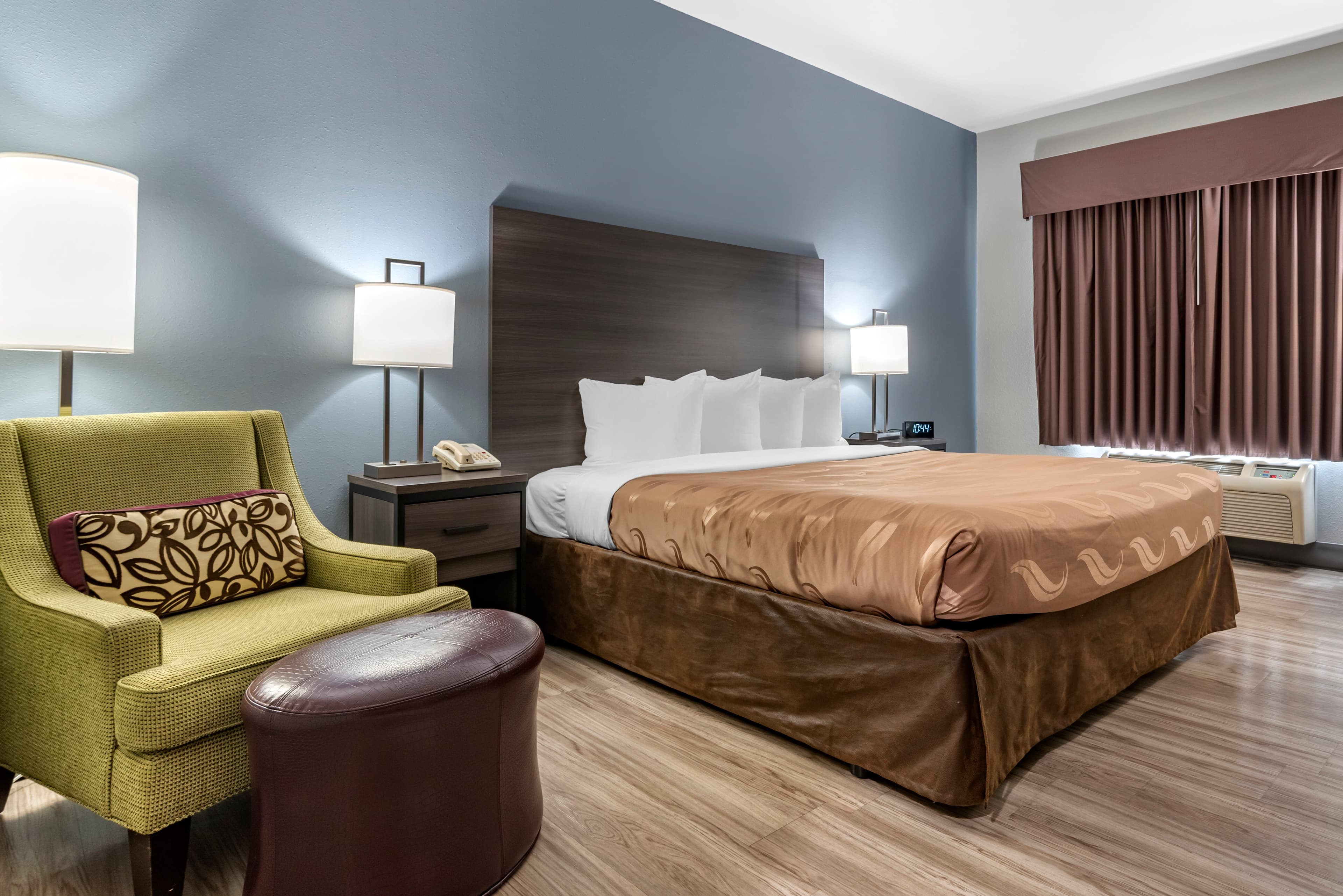 Quality Inn & Suites Demopolis — 10