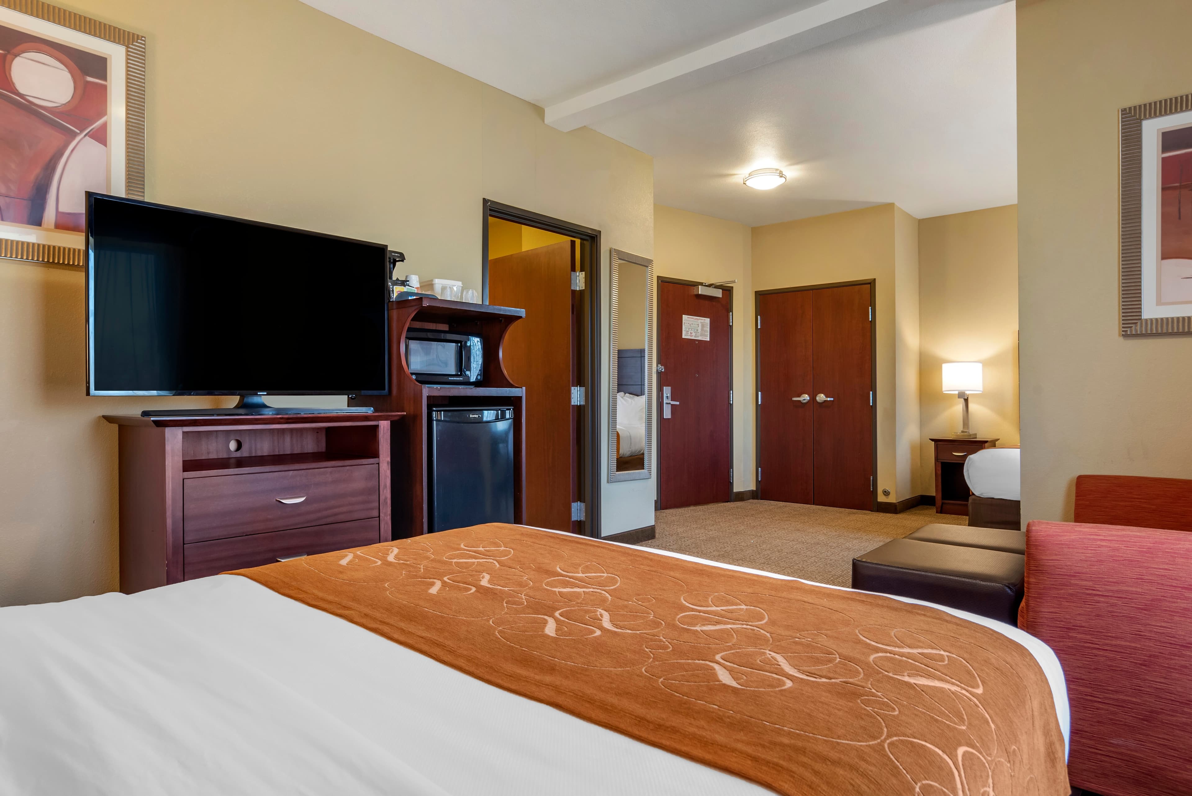 Comfort Suites Montgomery South - Image 4