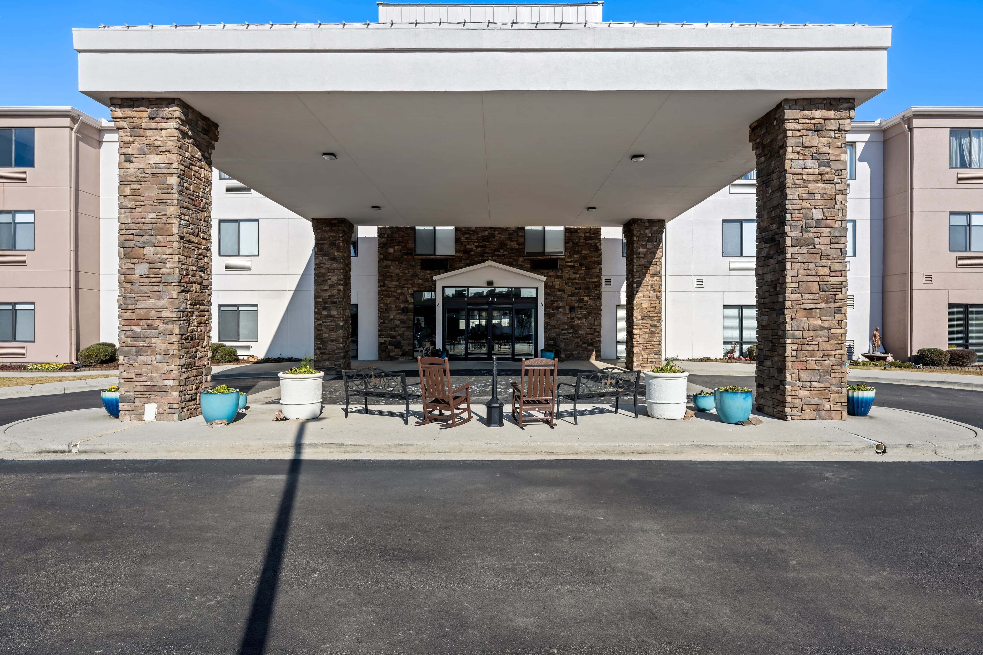 Comfort Suites Cullman I-65 Exit 310 - Image 1