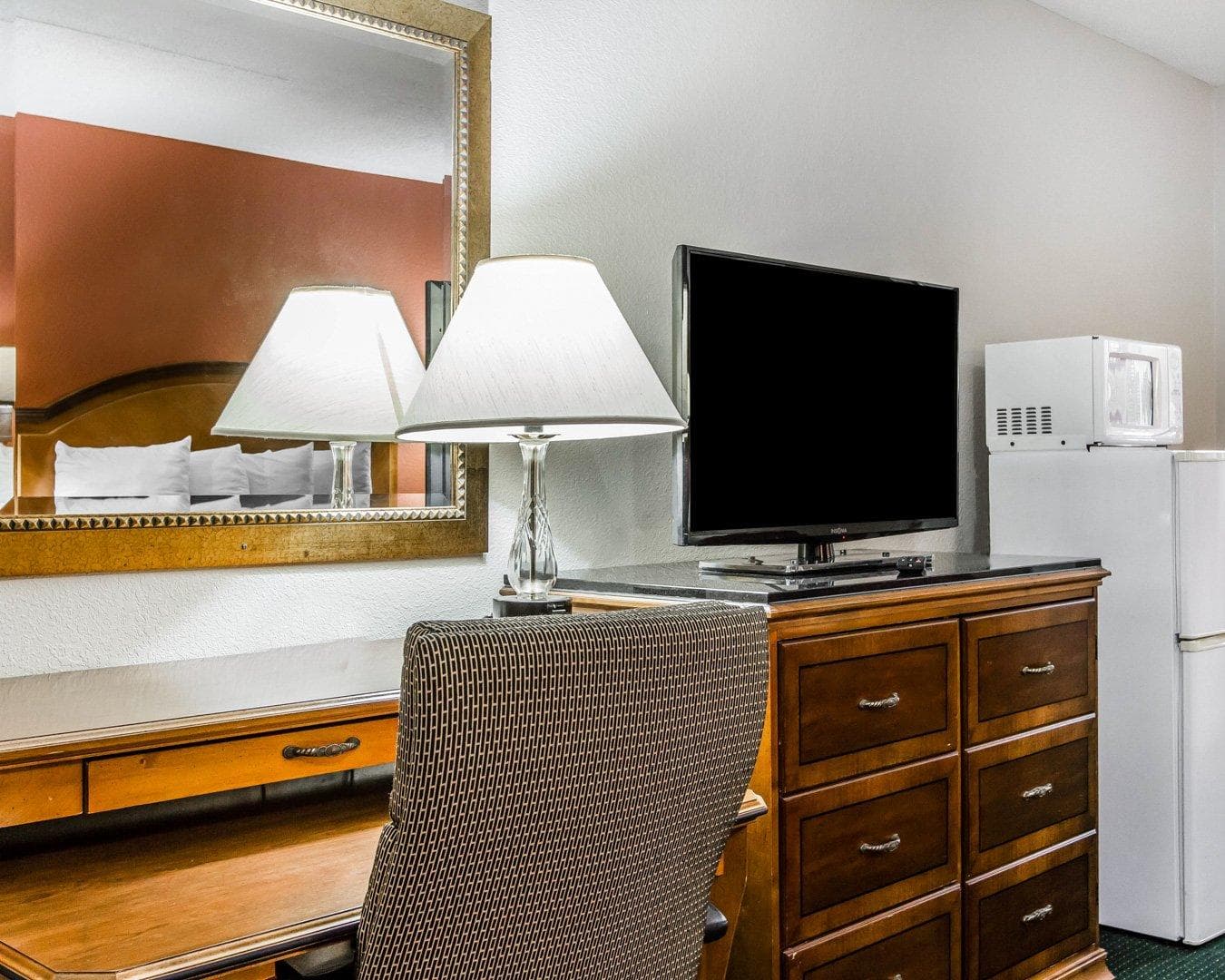 Econo Lodge Inn & Suites Enterprise — 10