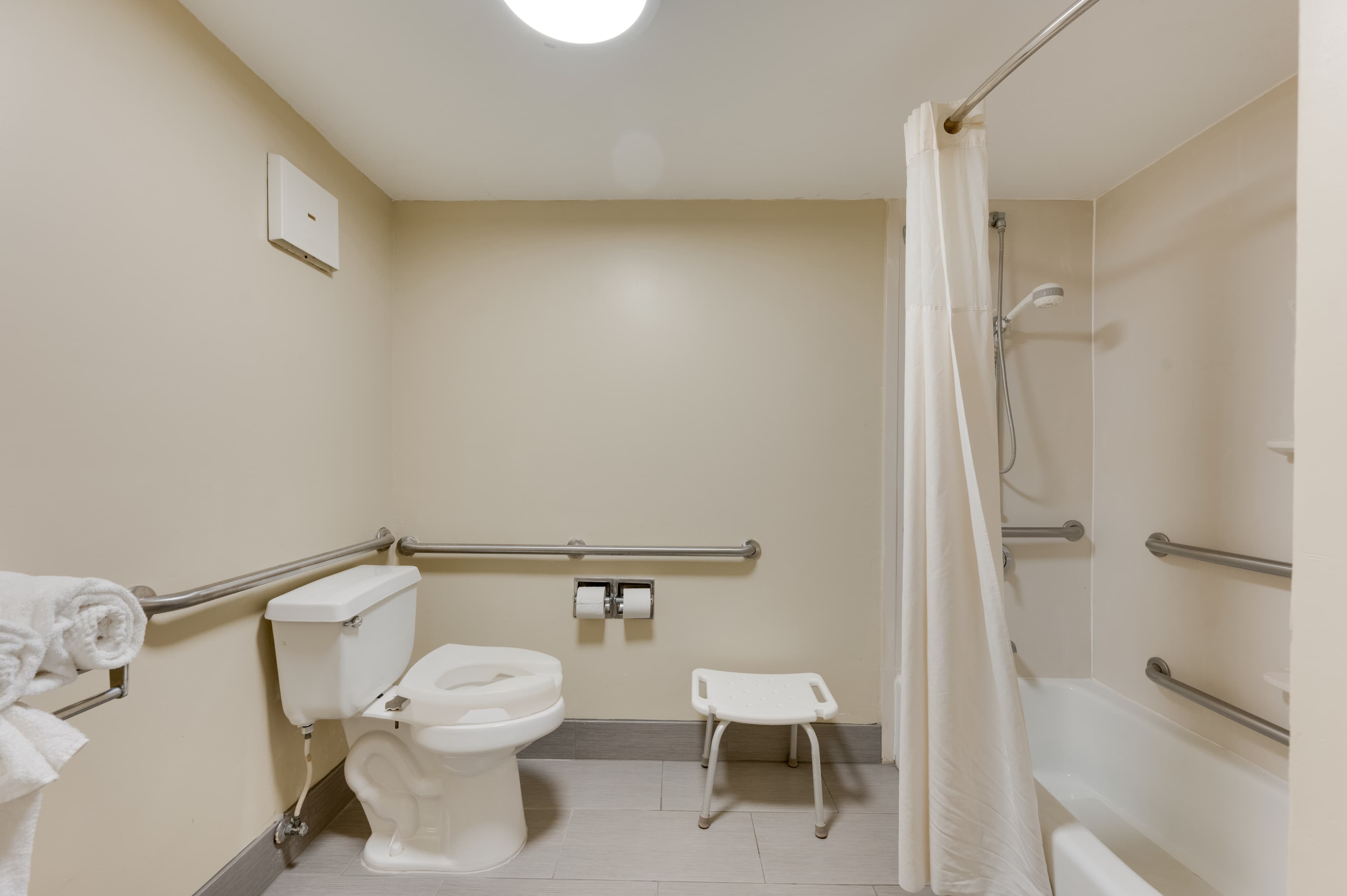 Quality Inn Airport - Southeast — 10