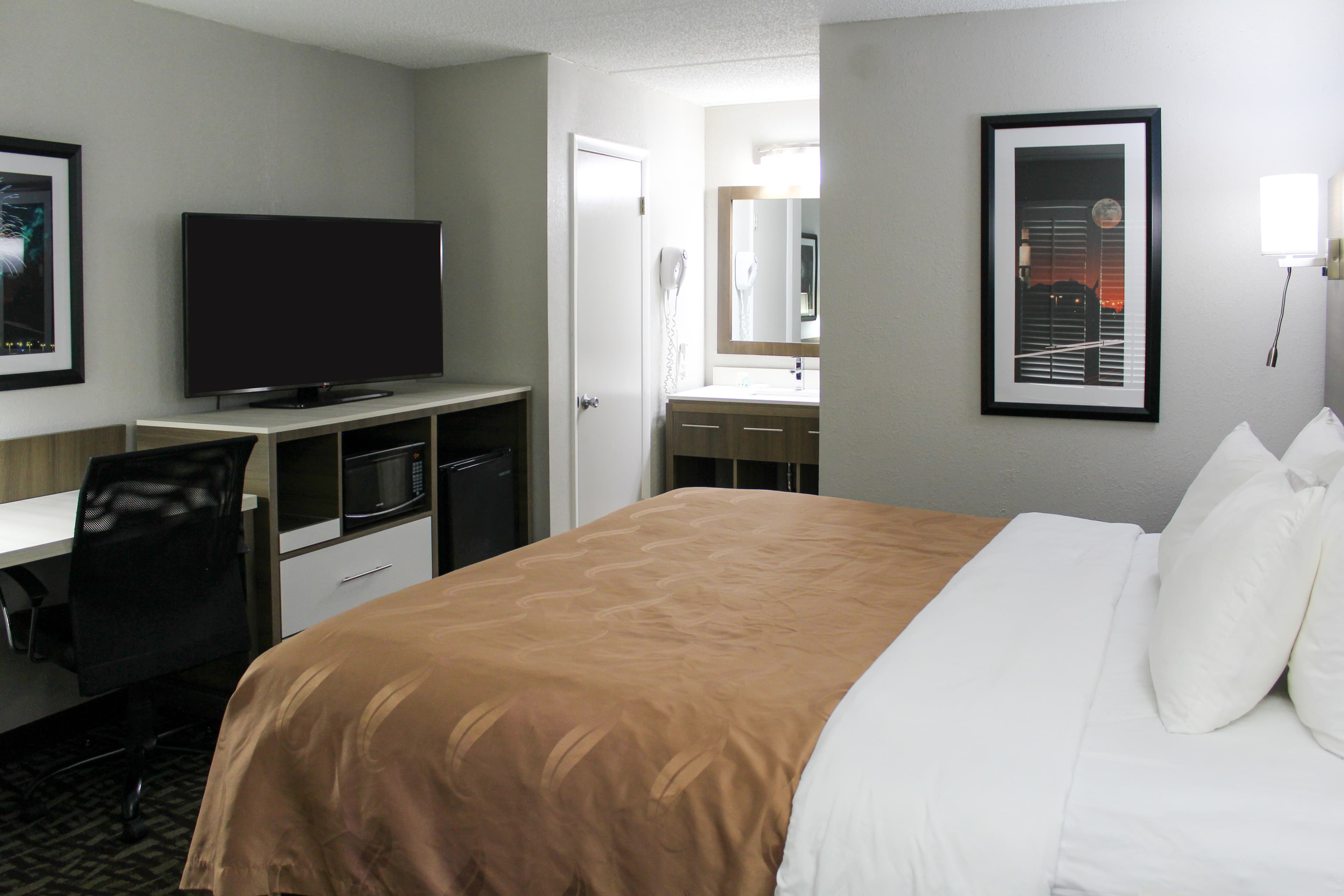 Quality Inn Athens I-65 / Huntsville Area West - Image 3