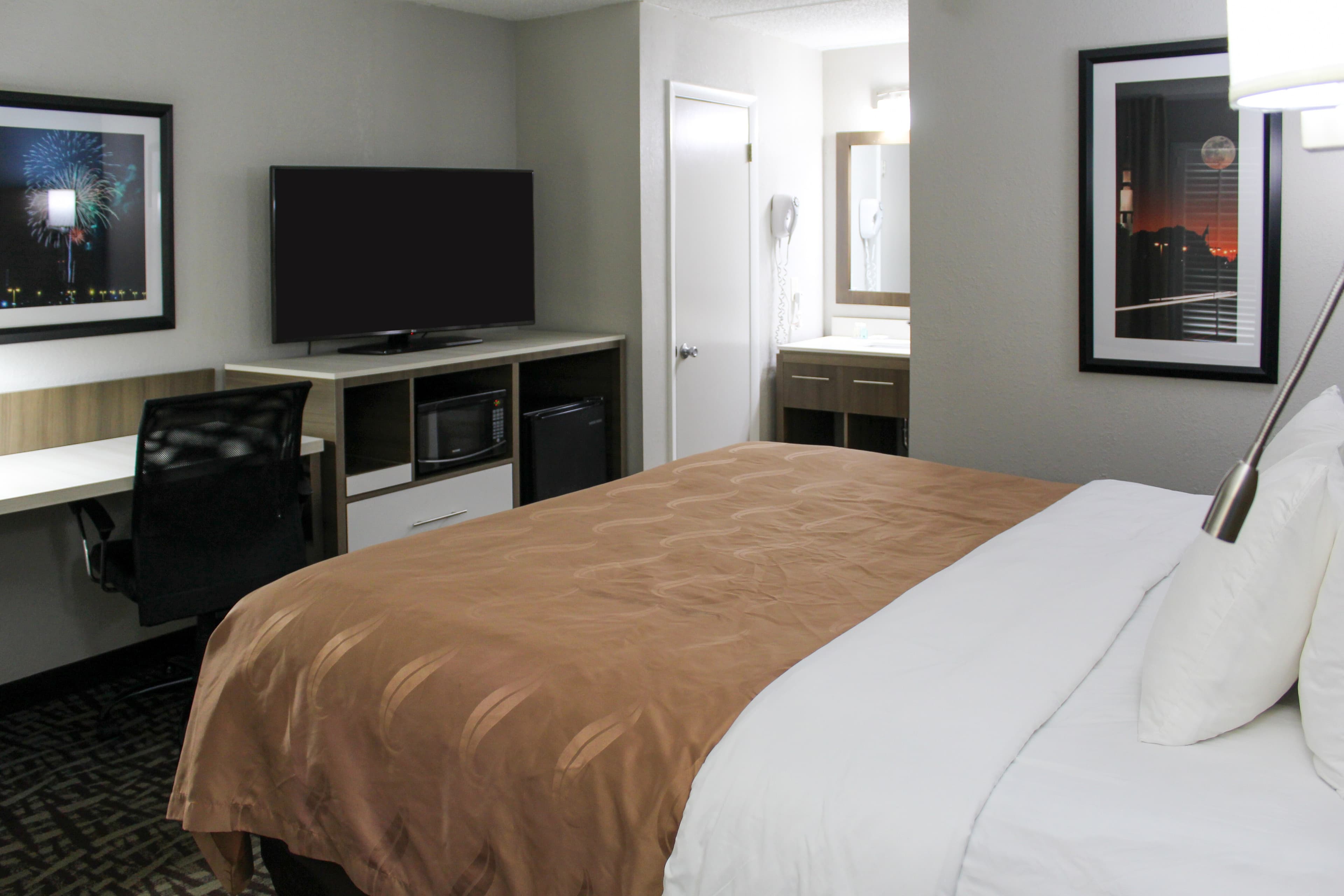 Quality Inn Athens I-65 / Huntsville Area West - Image 4