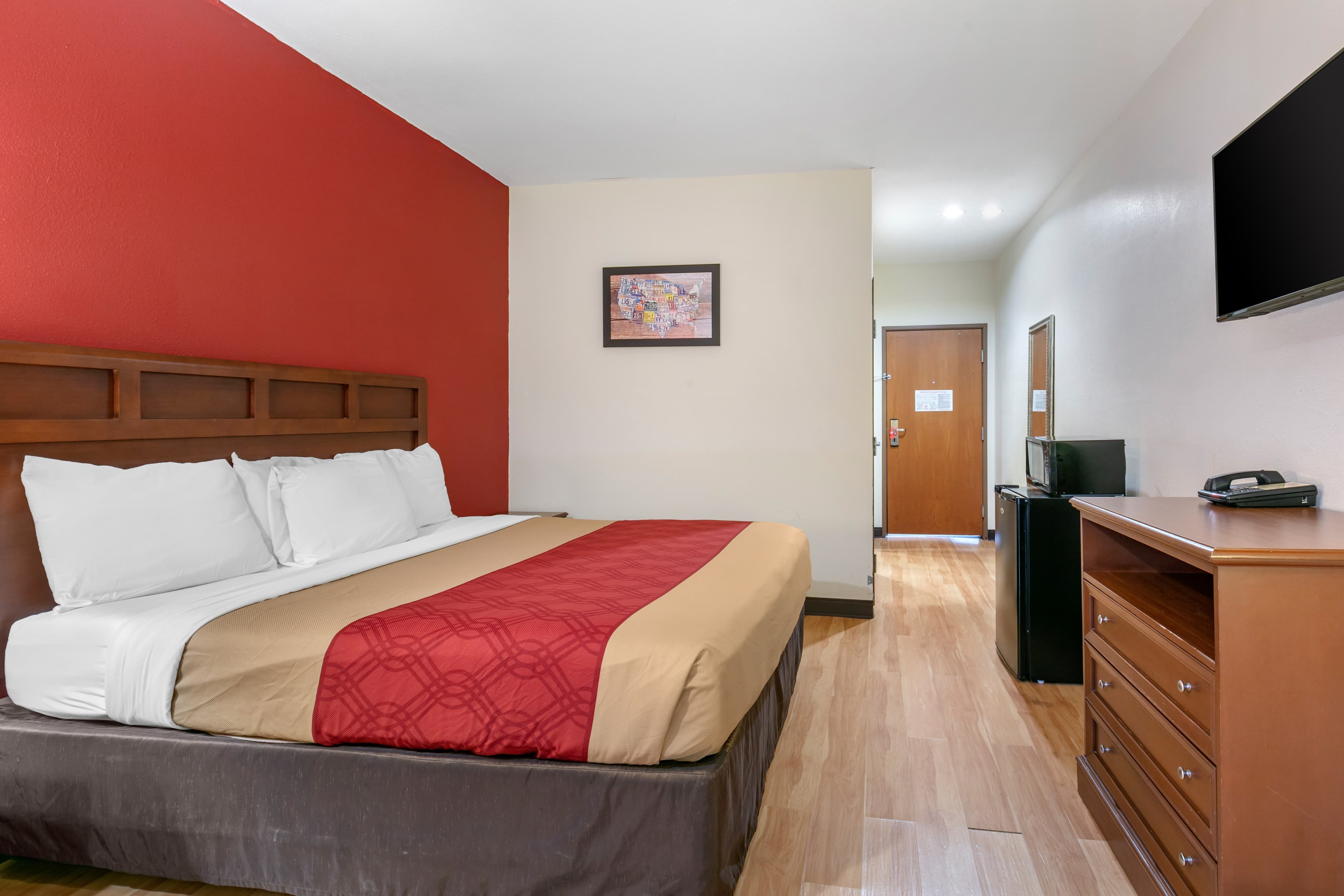 Econo Lodge Eutaw I-20 - Image 2