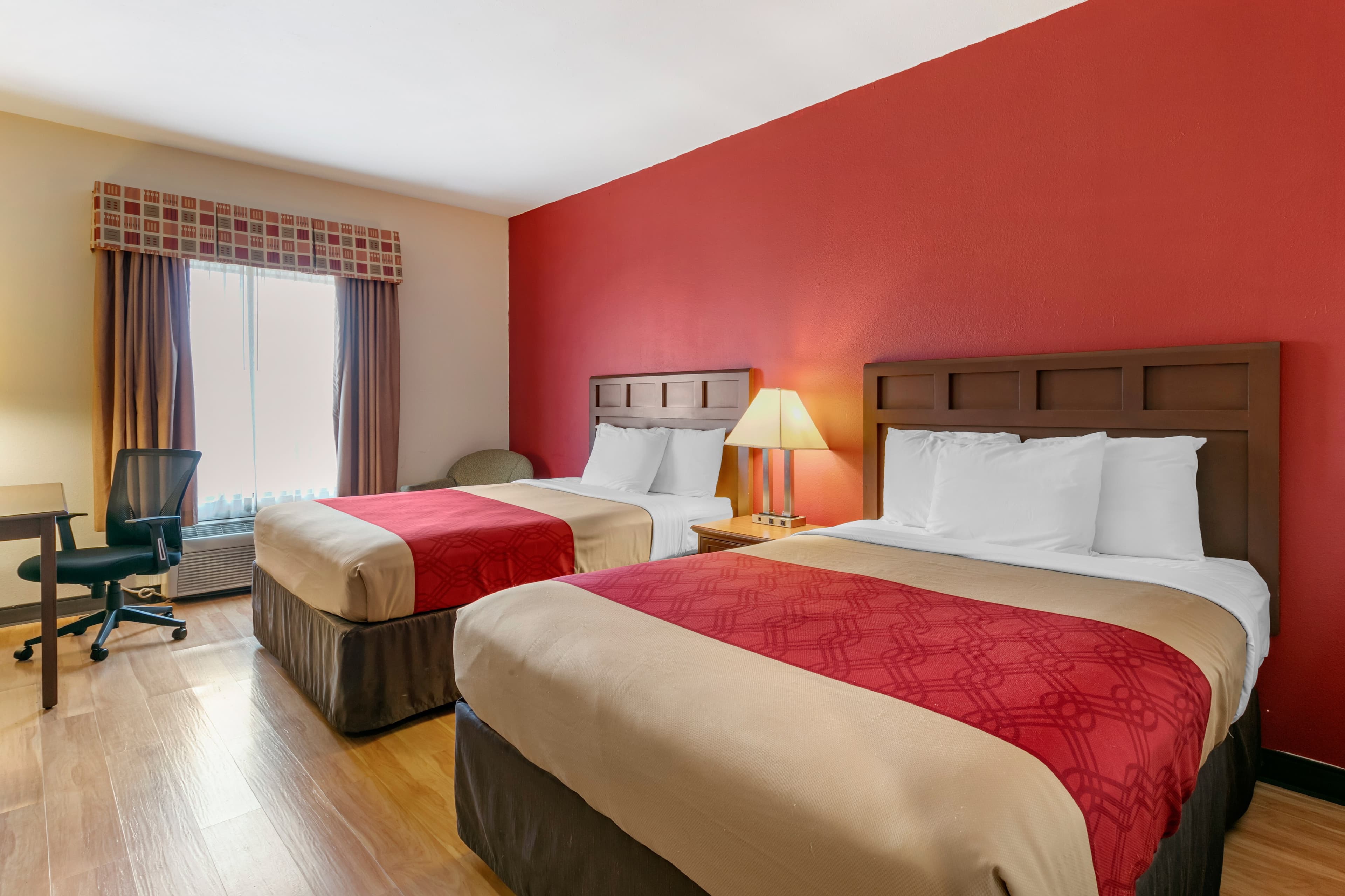 Econo Lodge Eutaw I-20 — 14