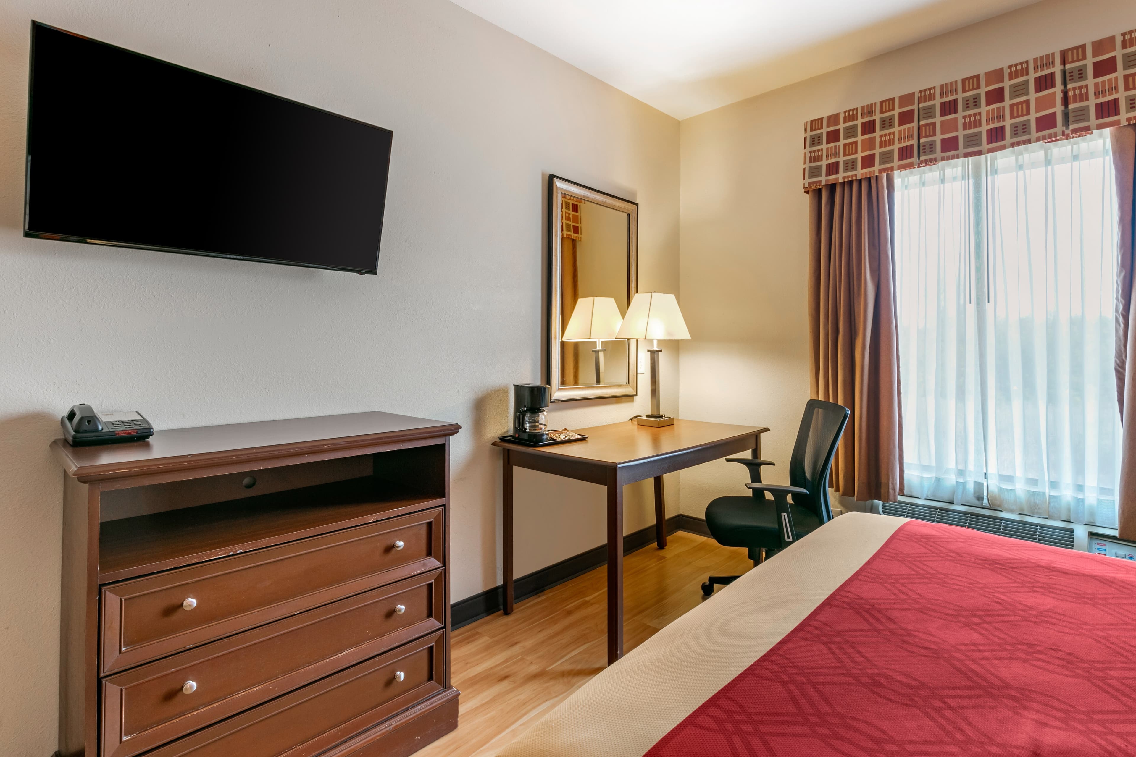 Econo Lodge Eutaw I-20 — 15
