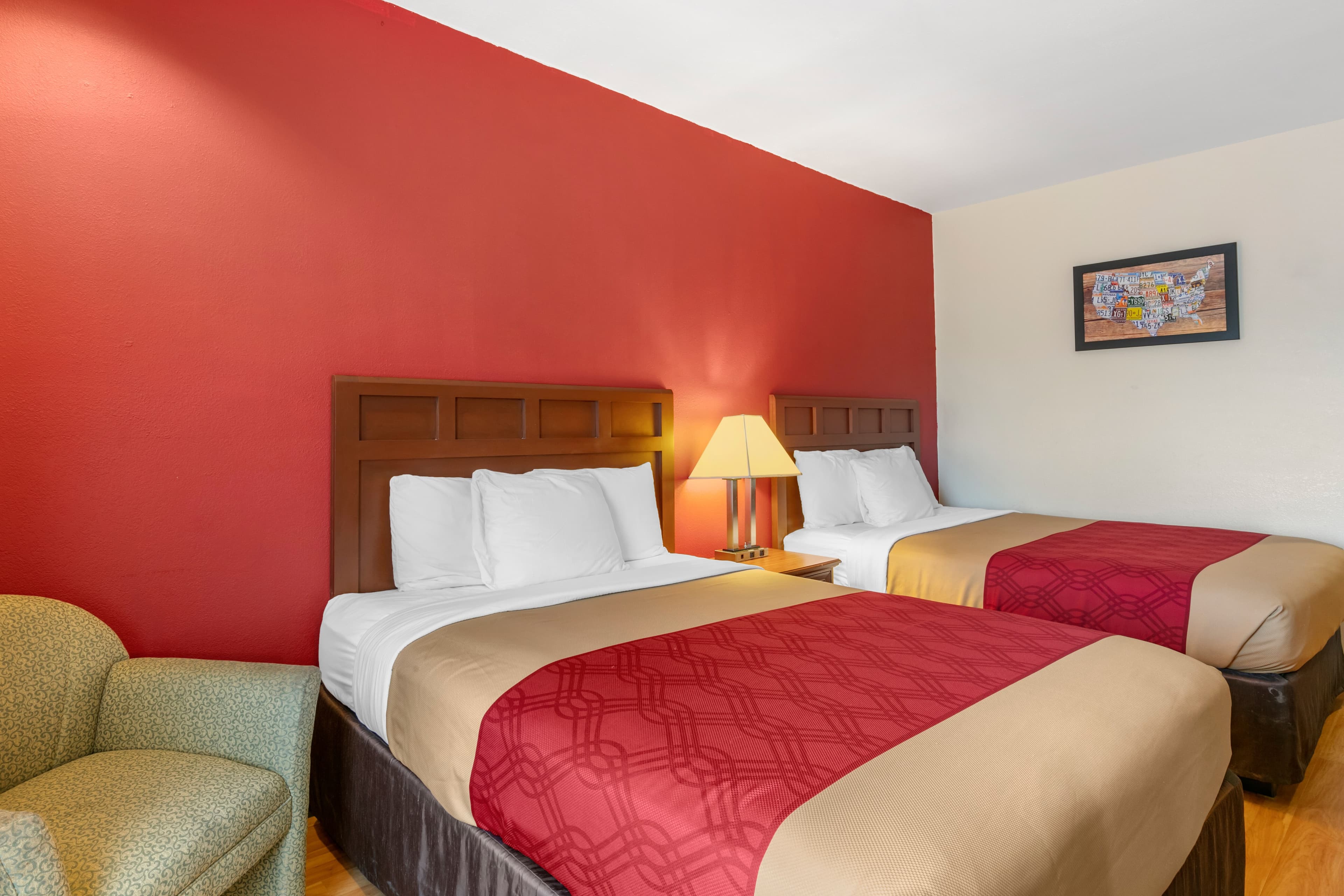 Econo Lodge Eutaw I-20 — 17