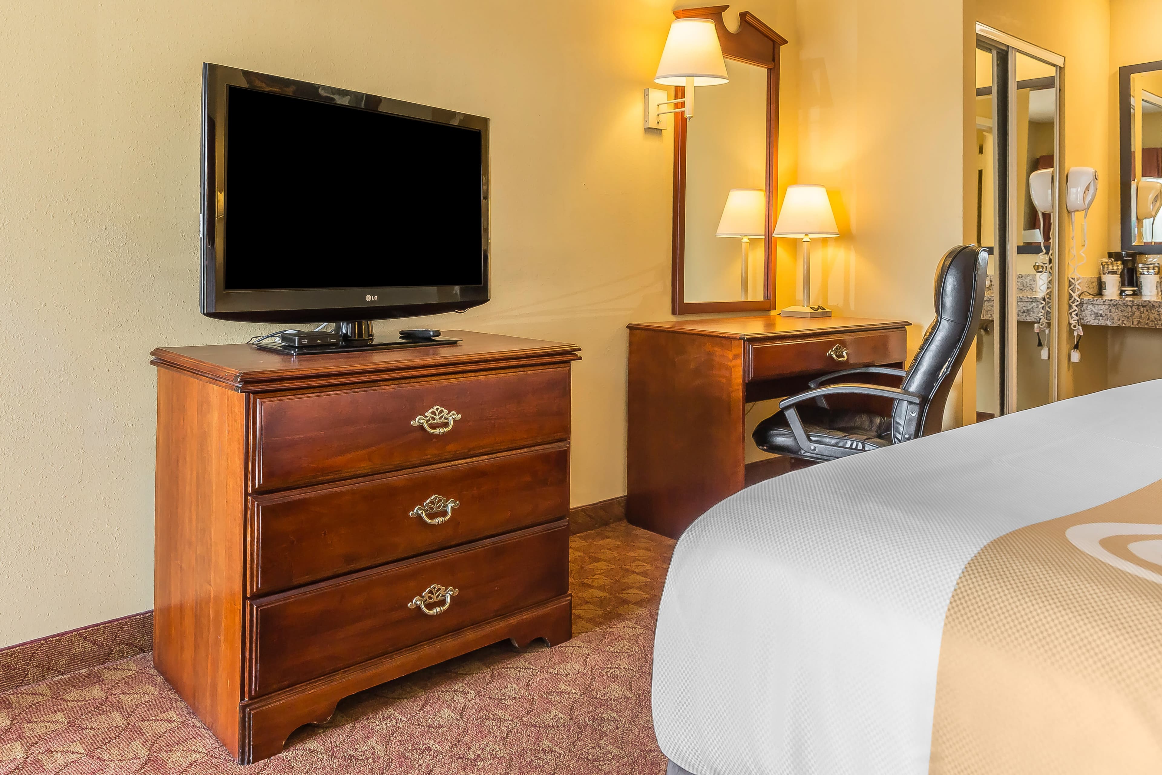 Quality Inn Calera I-65 exit 231 — 15