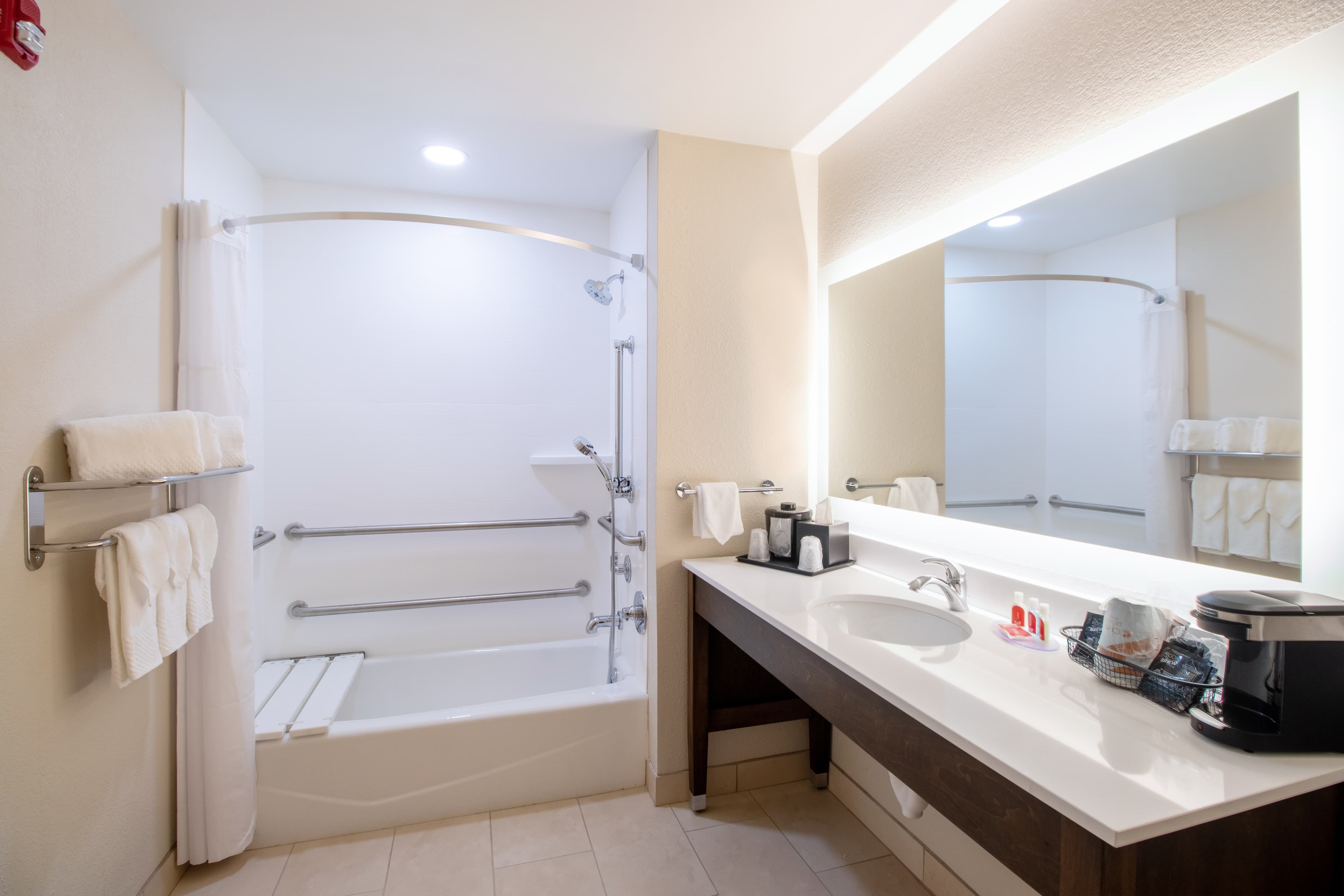 Econo Lodge Inn & Suites Foley-North Gulf Shores — 5