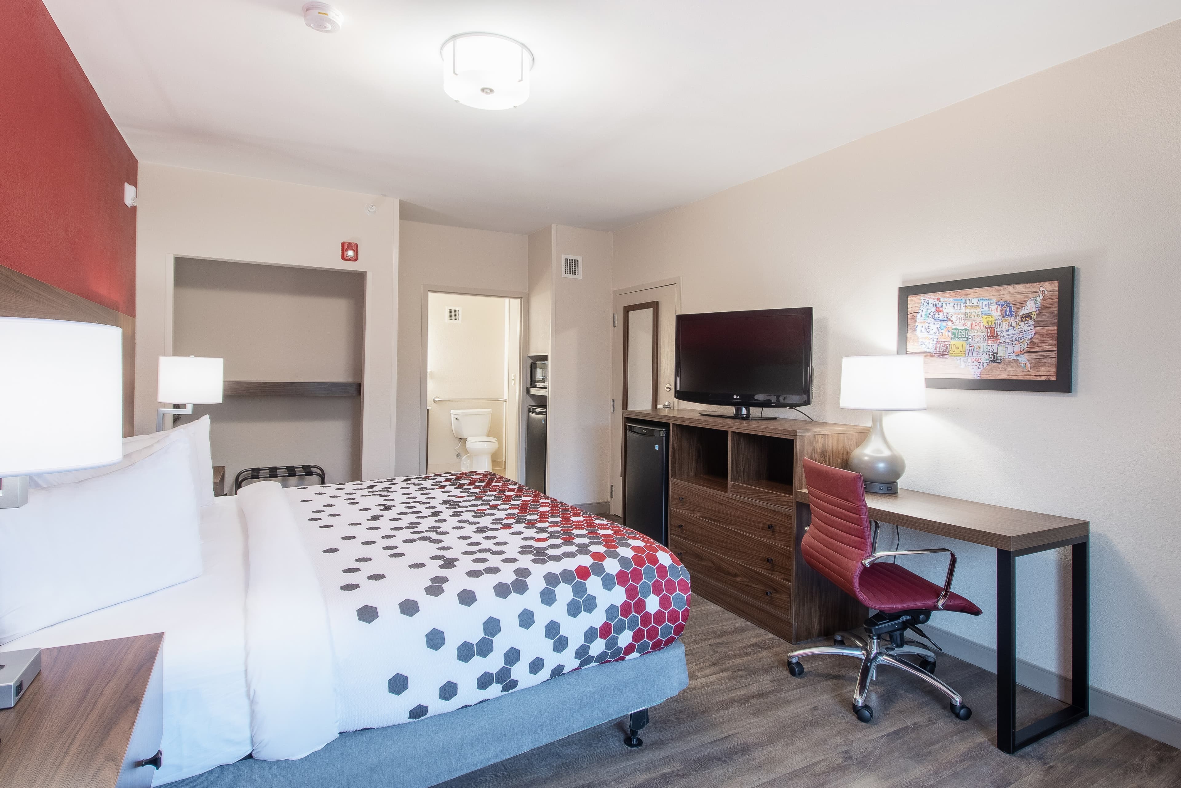 Econo Lodge Inn & Suites Foley-North Gulf Shores — 6