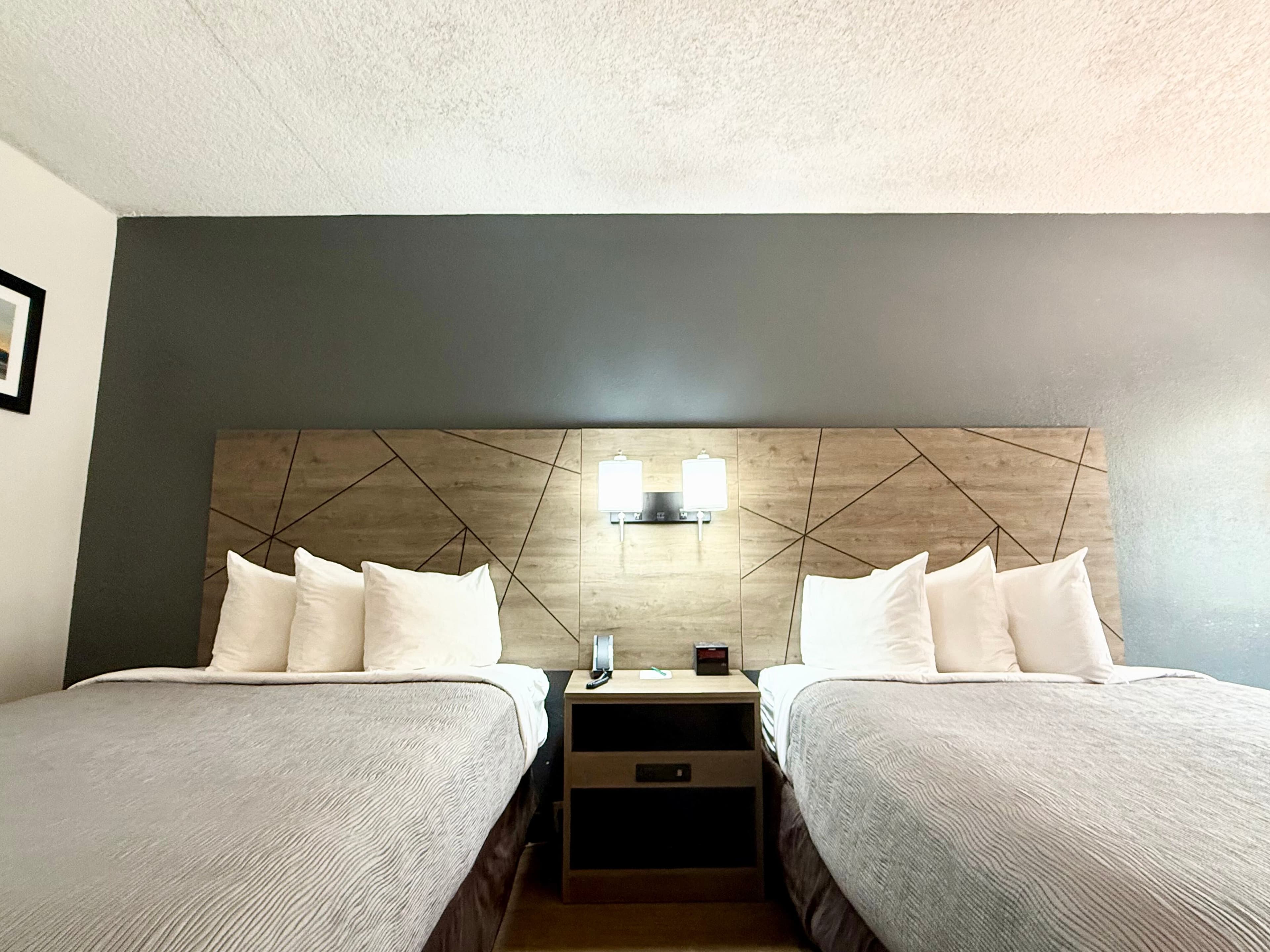 Quality Inn & Suites Greenville I-65 - Image 2