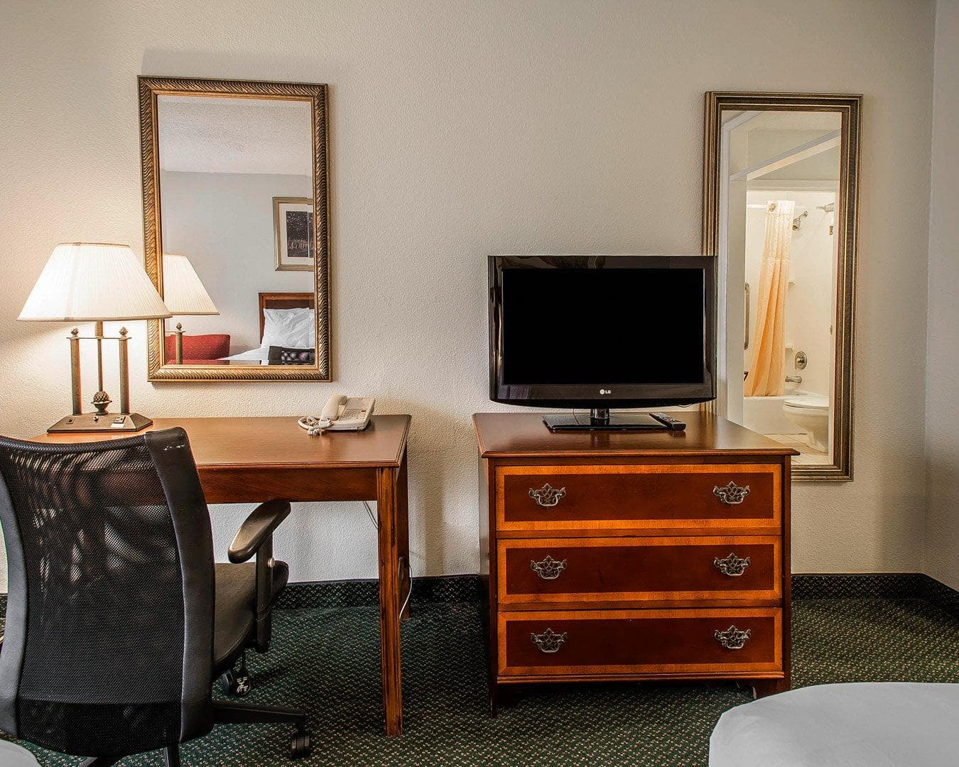 Clarion Inn & Suites Dothan South — 9