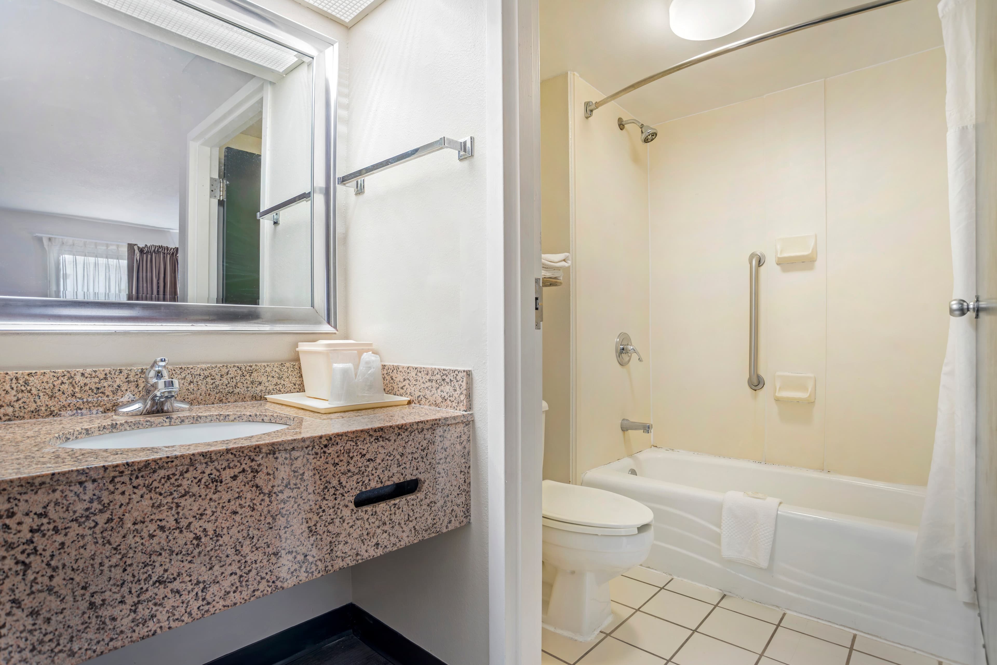 Quality Inn Foley - Gulf Shores North — 9