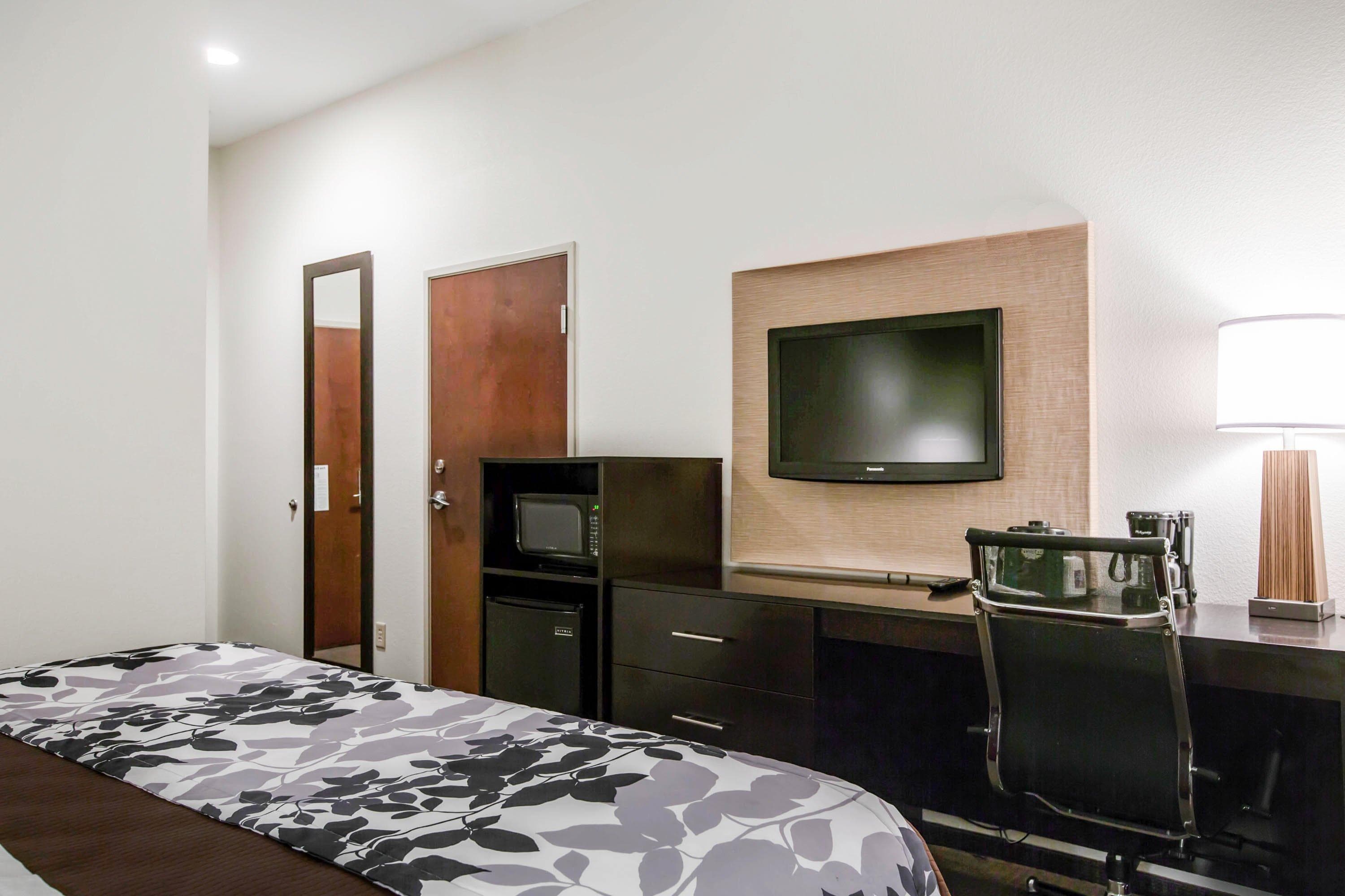 Sleep Inn & Suites Marion - Military Institute - Image 5