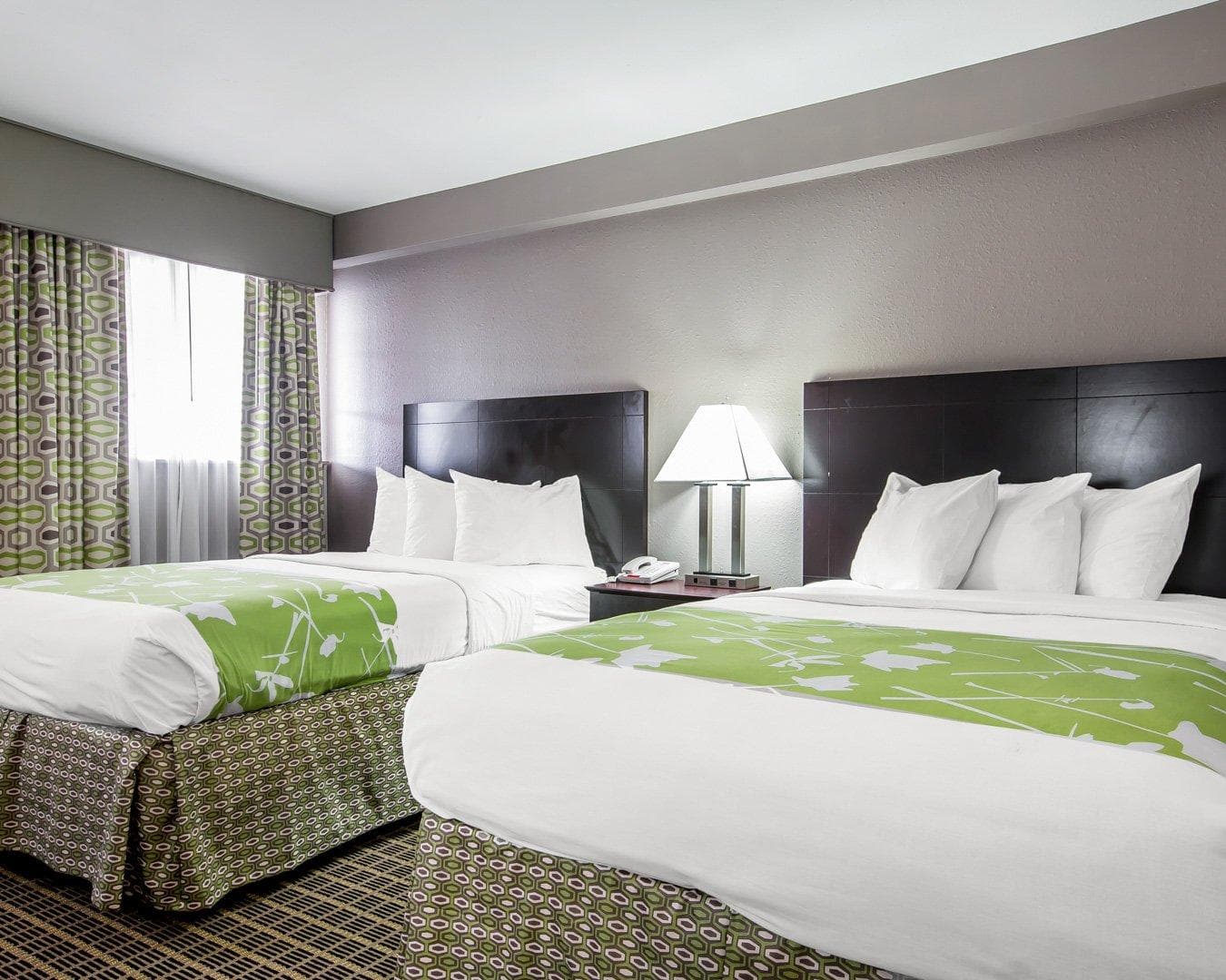 Econo Lodge Birmingham - Hoover — 7
