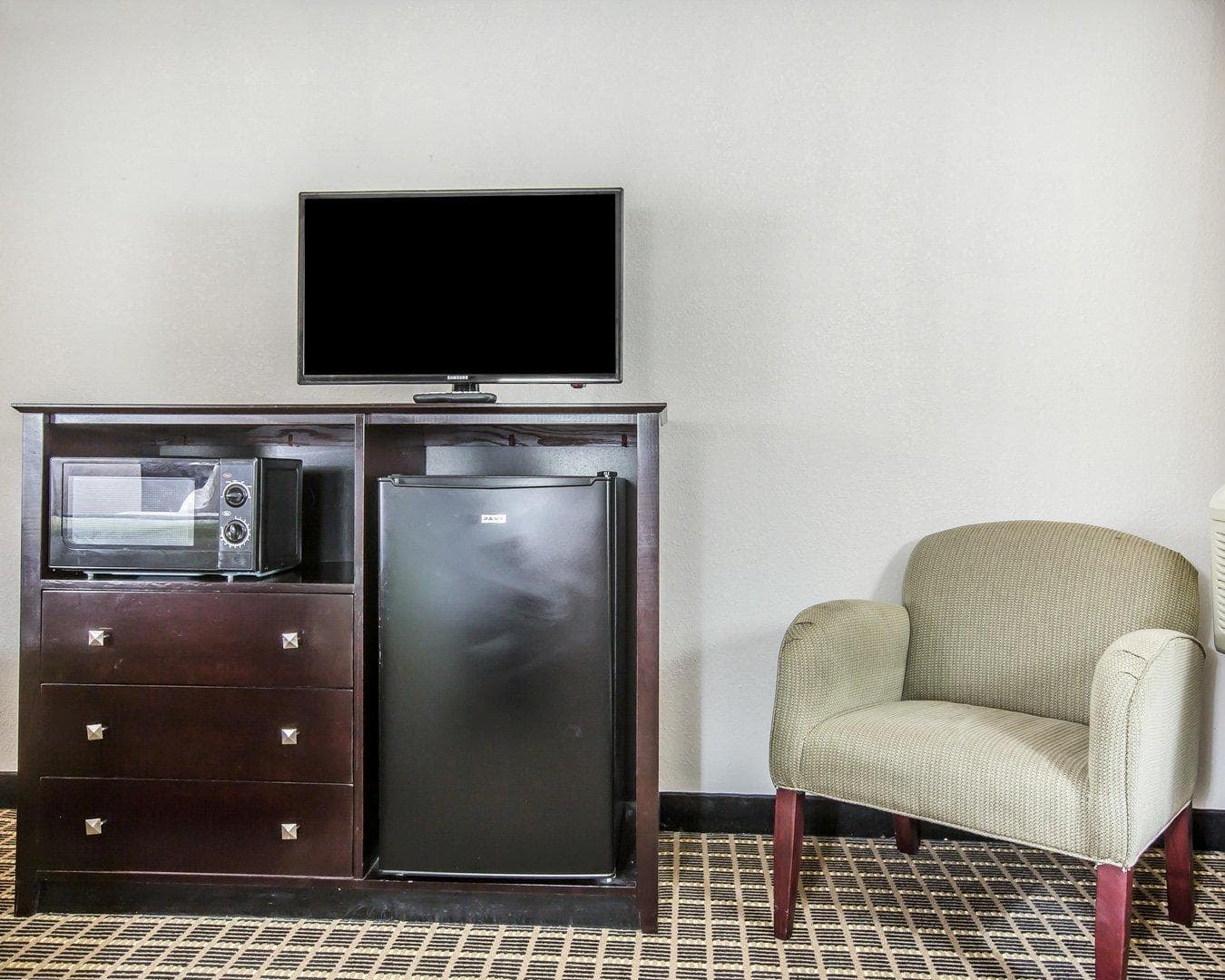 Econo Lodge Birmingham - Hoover - Image 4