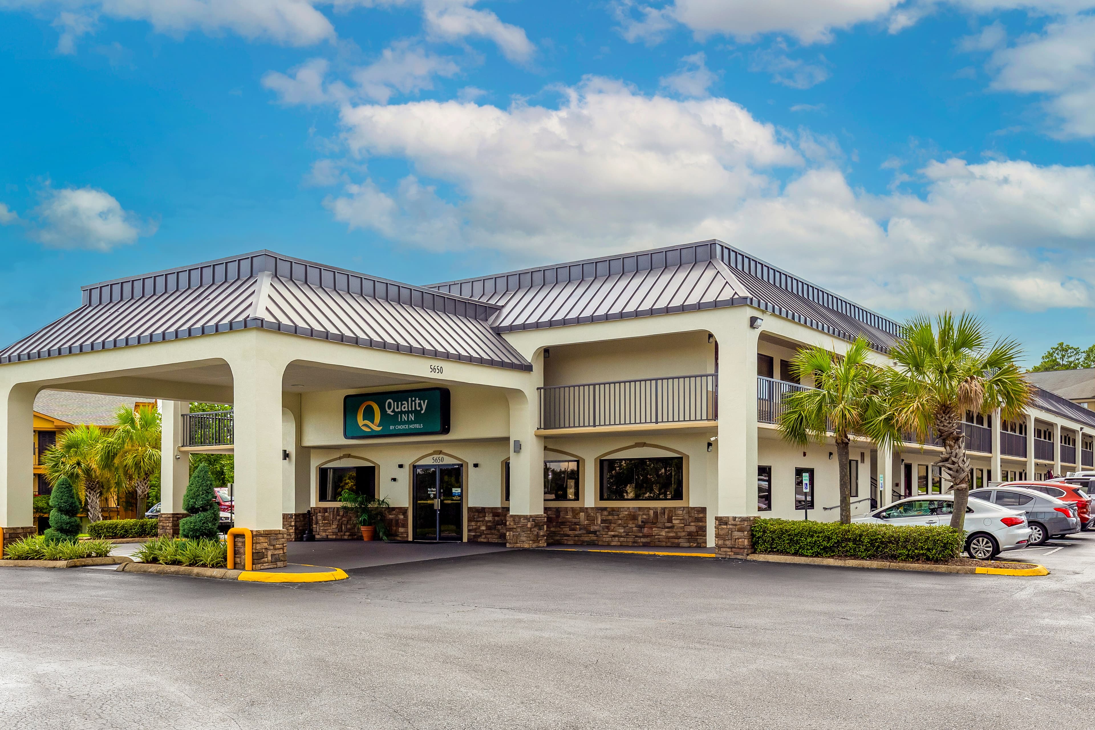 Quality Inn Mobile West Tillmans Corner - Image 1