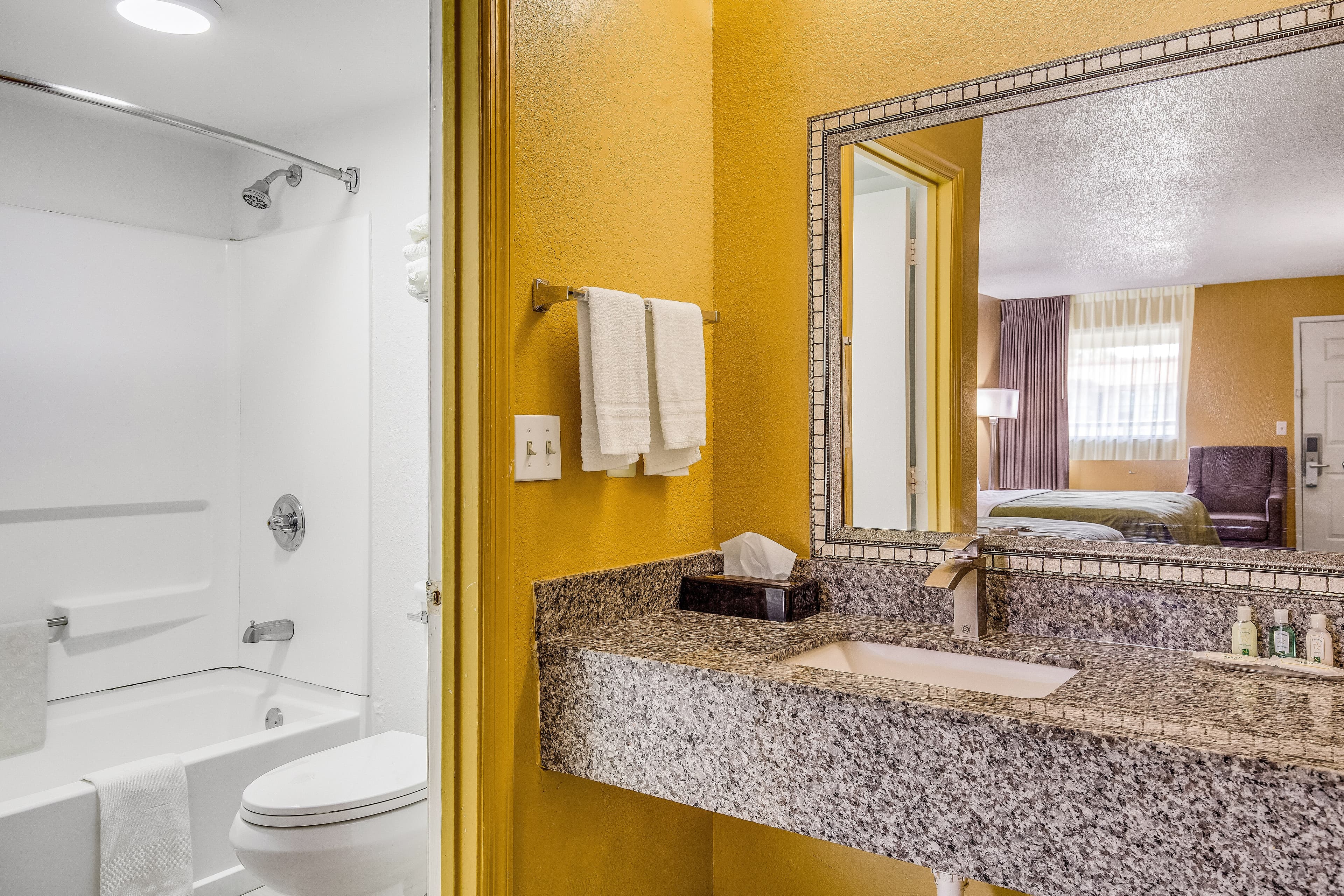 Quality Inn Mobile West Tillmans Corner — 10