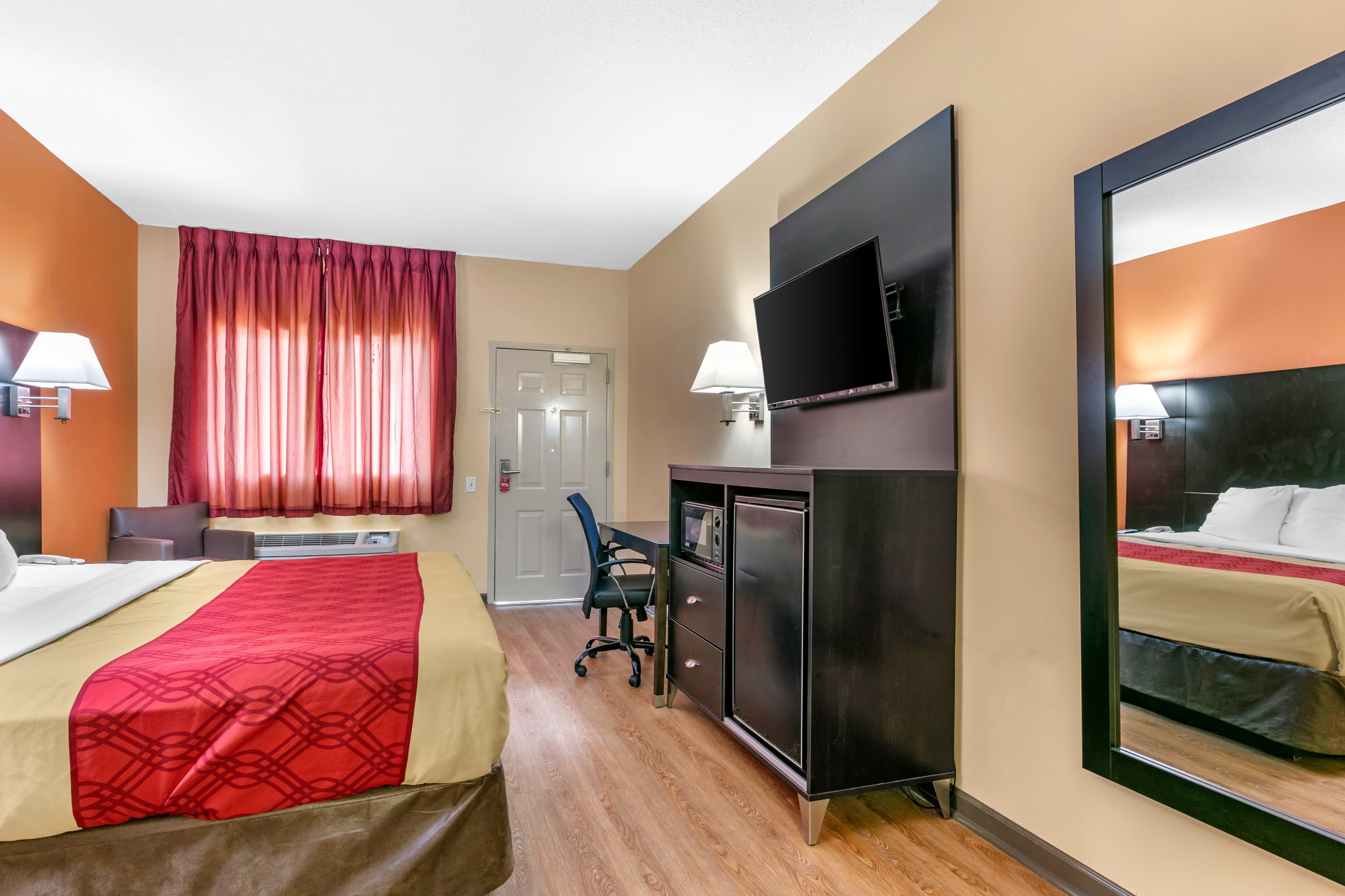Econo Lodge Northport - Tuscaloosa North — 16