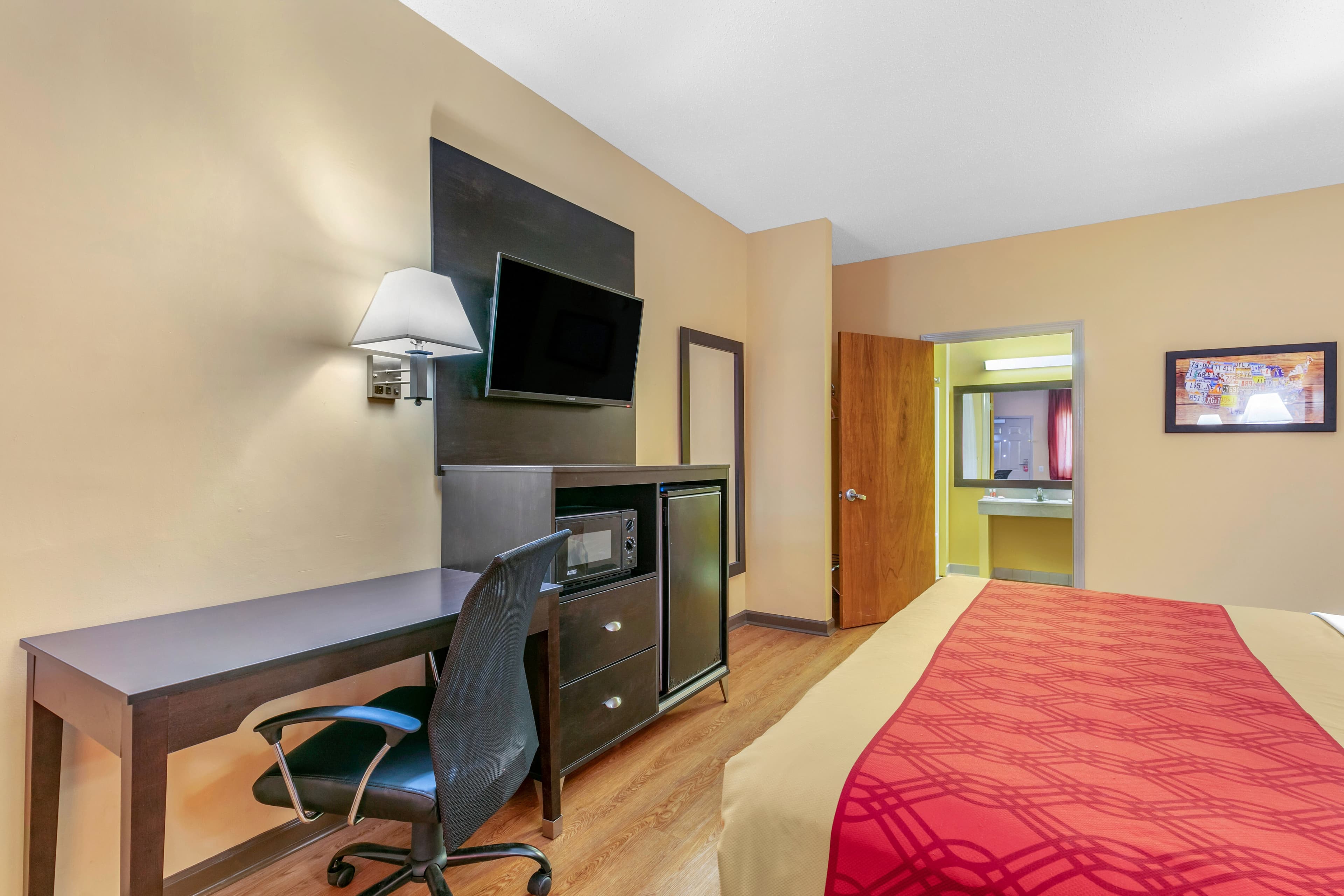 Econo Lodge Northport - Tuscaloosa North — 17