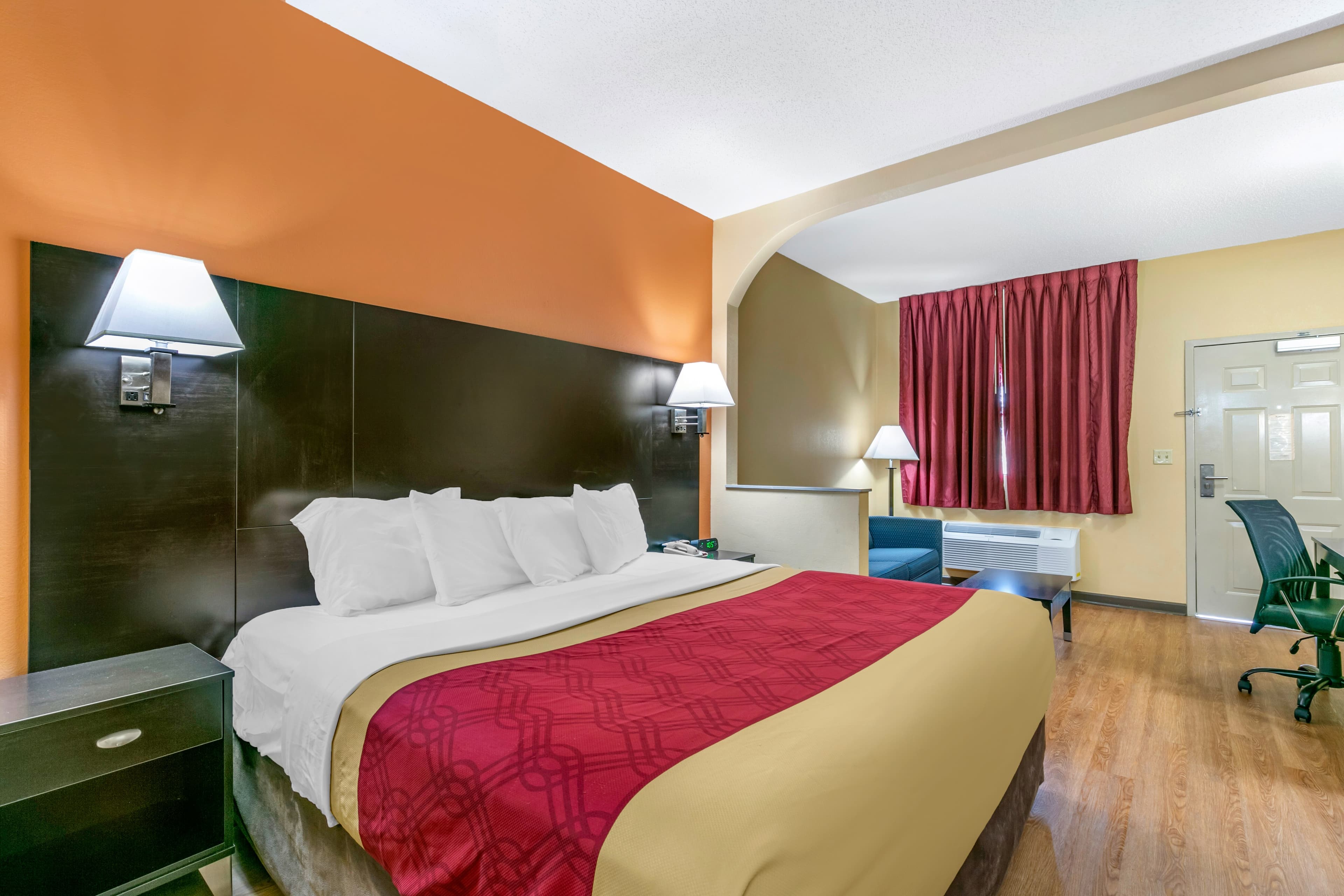 Econo Lodge Northport - Tuscaloosa North — 29