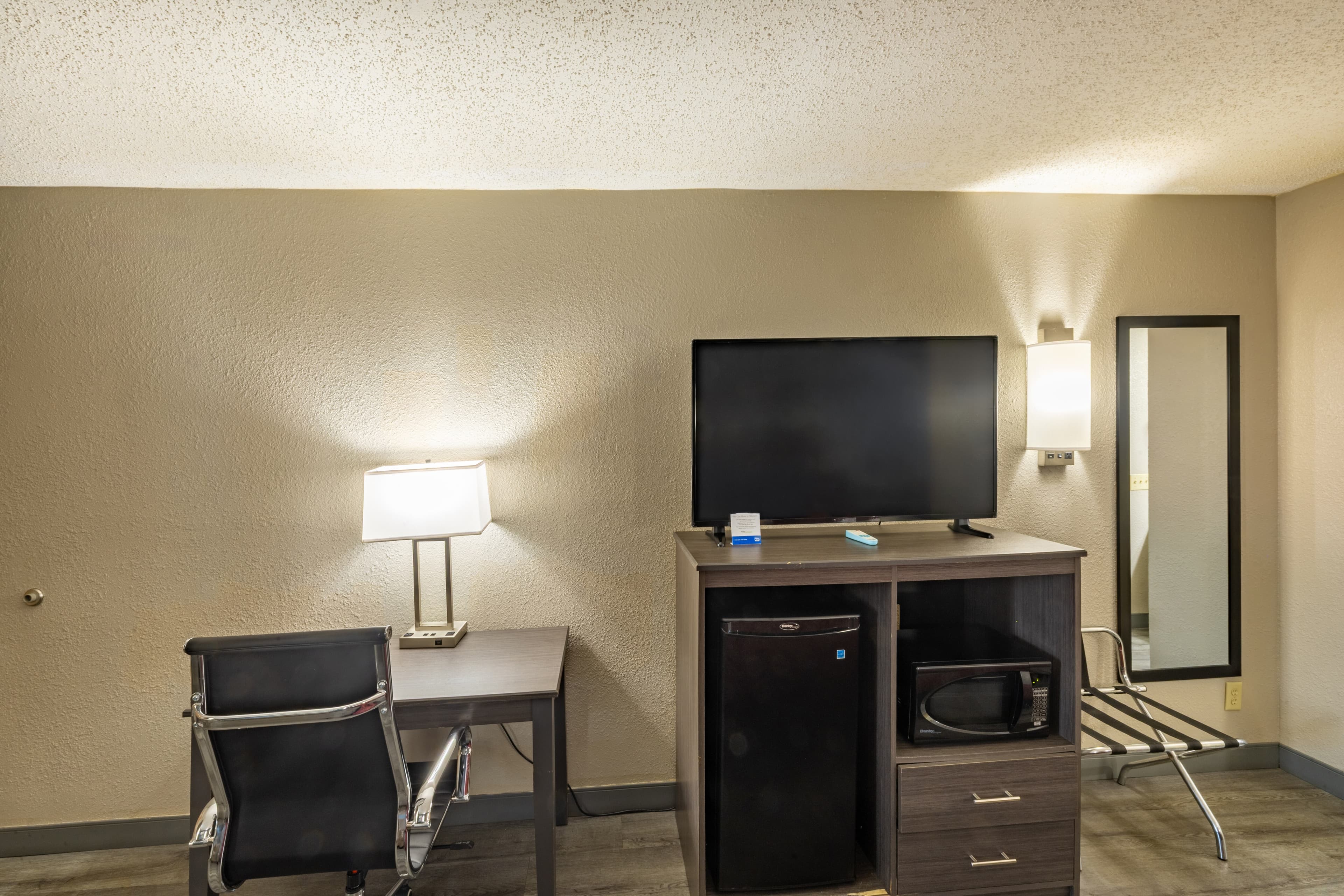 Rodeway Inn Prattville I-65 — 6