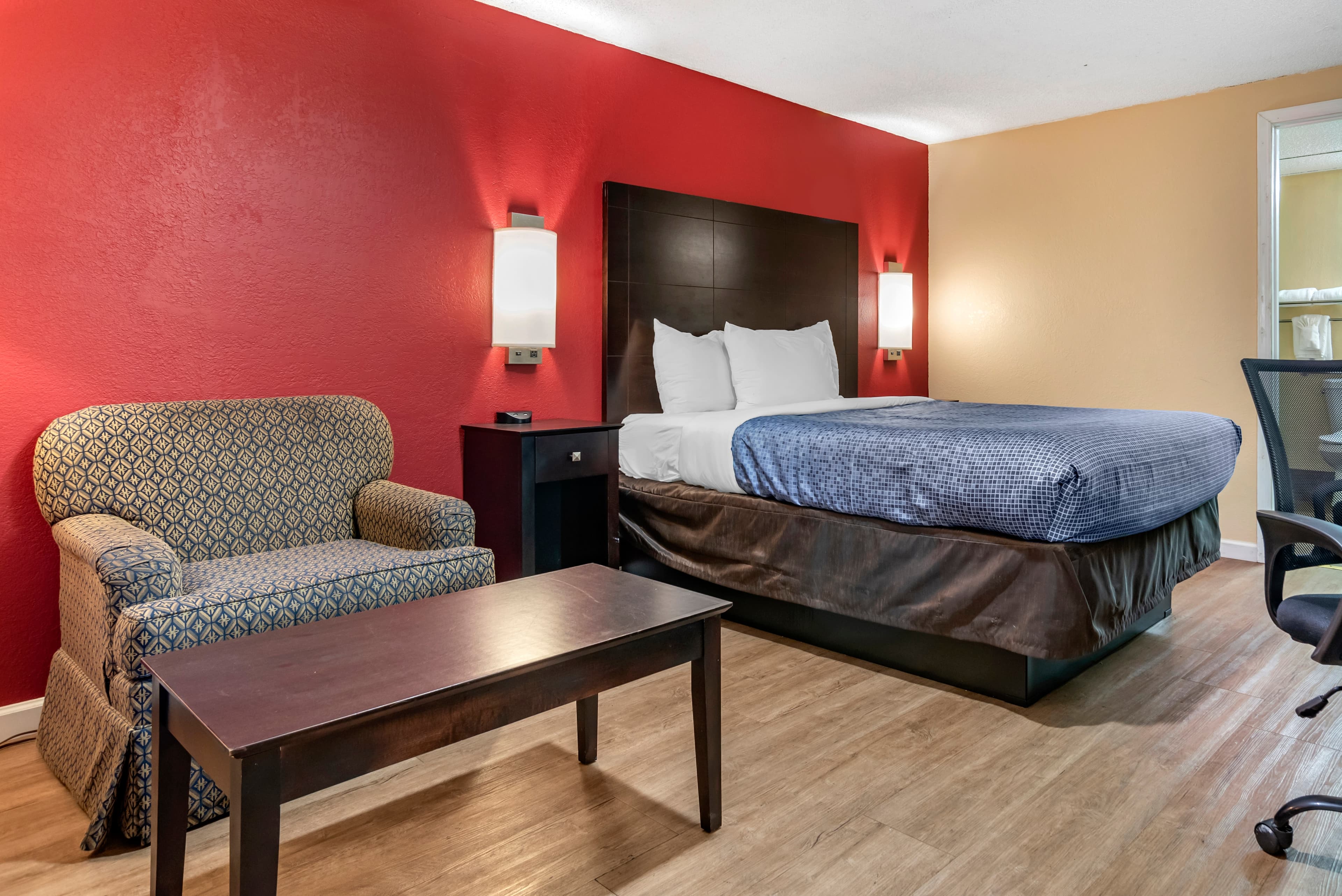 Econo Lodge Oxford near Choccolocco Park — 8