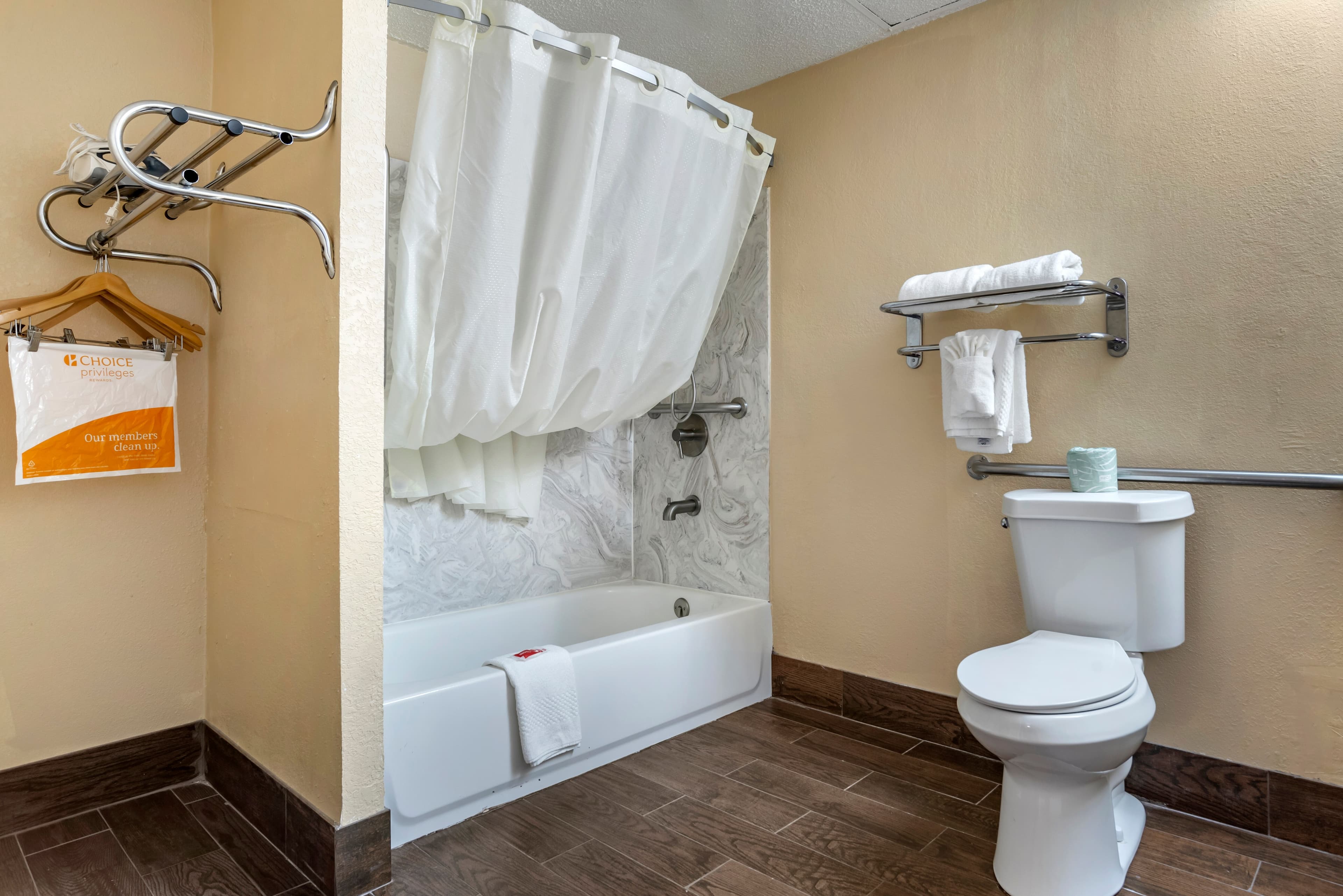 Econo Lodge Oxford near Choccolocco Park — 9