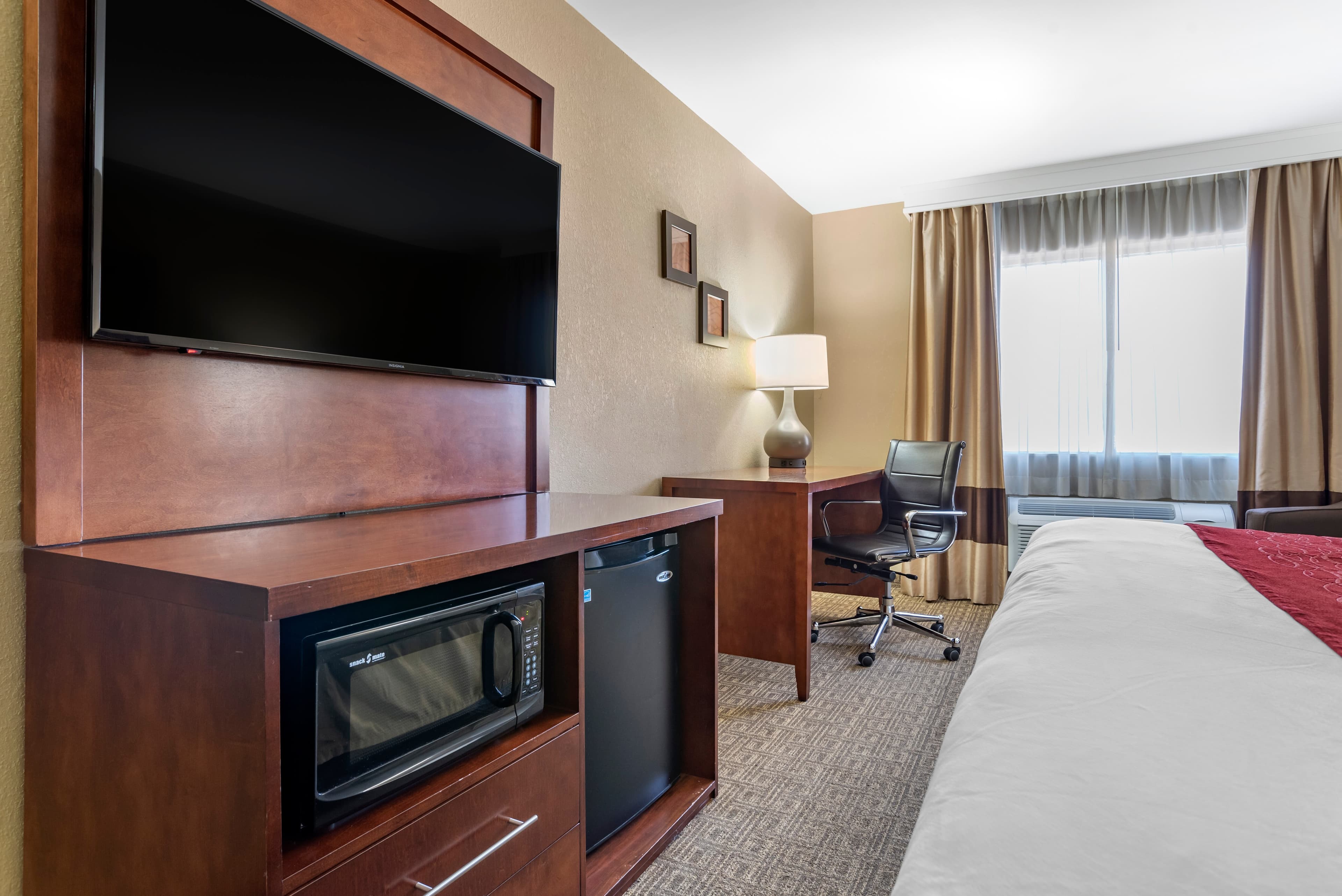 Comfort Inn & Suites Leeds I-20 - Image 5