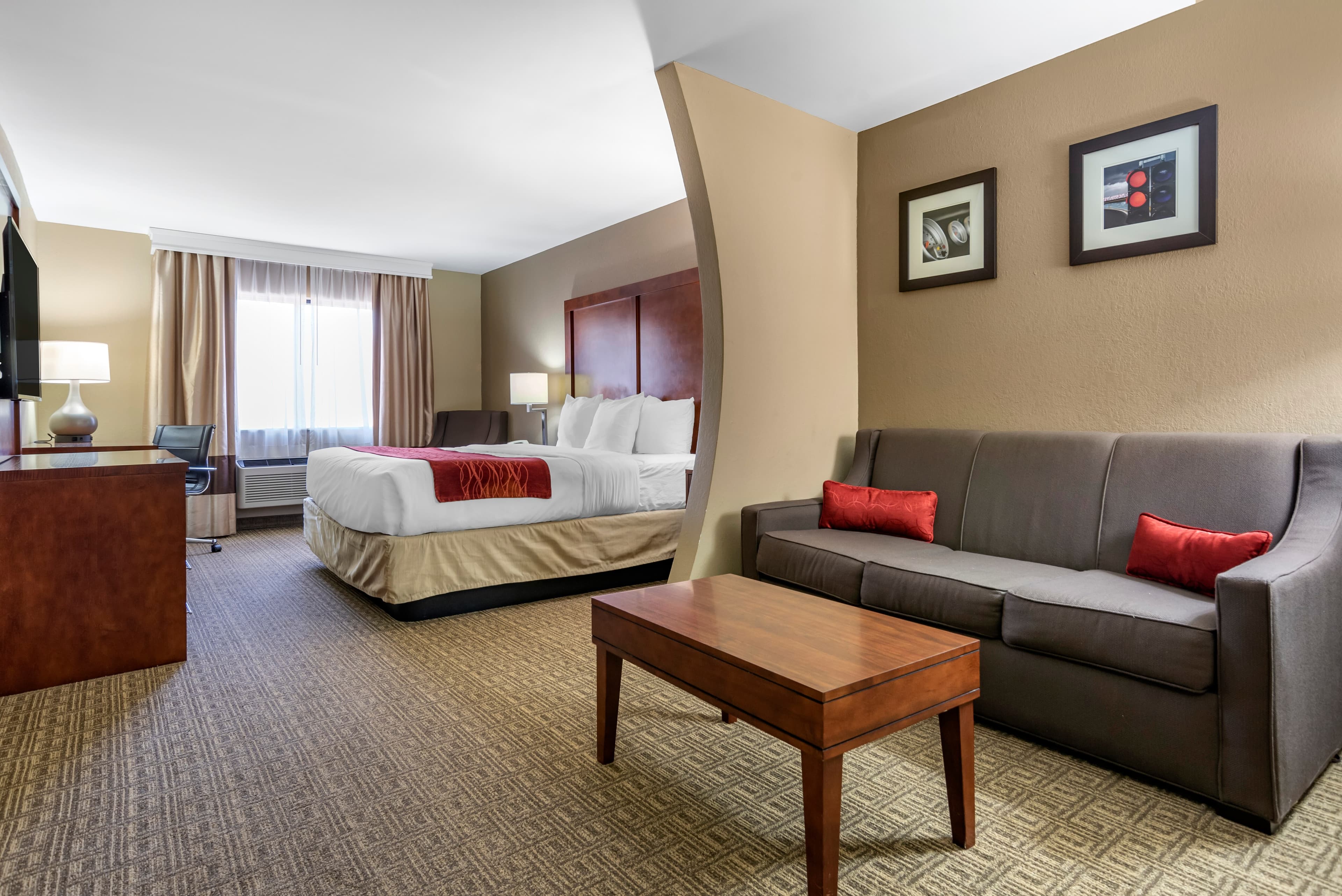 Comfort Inn & Suites Leeds I-20 — 22