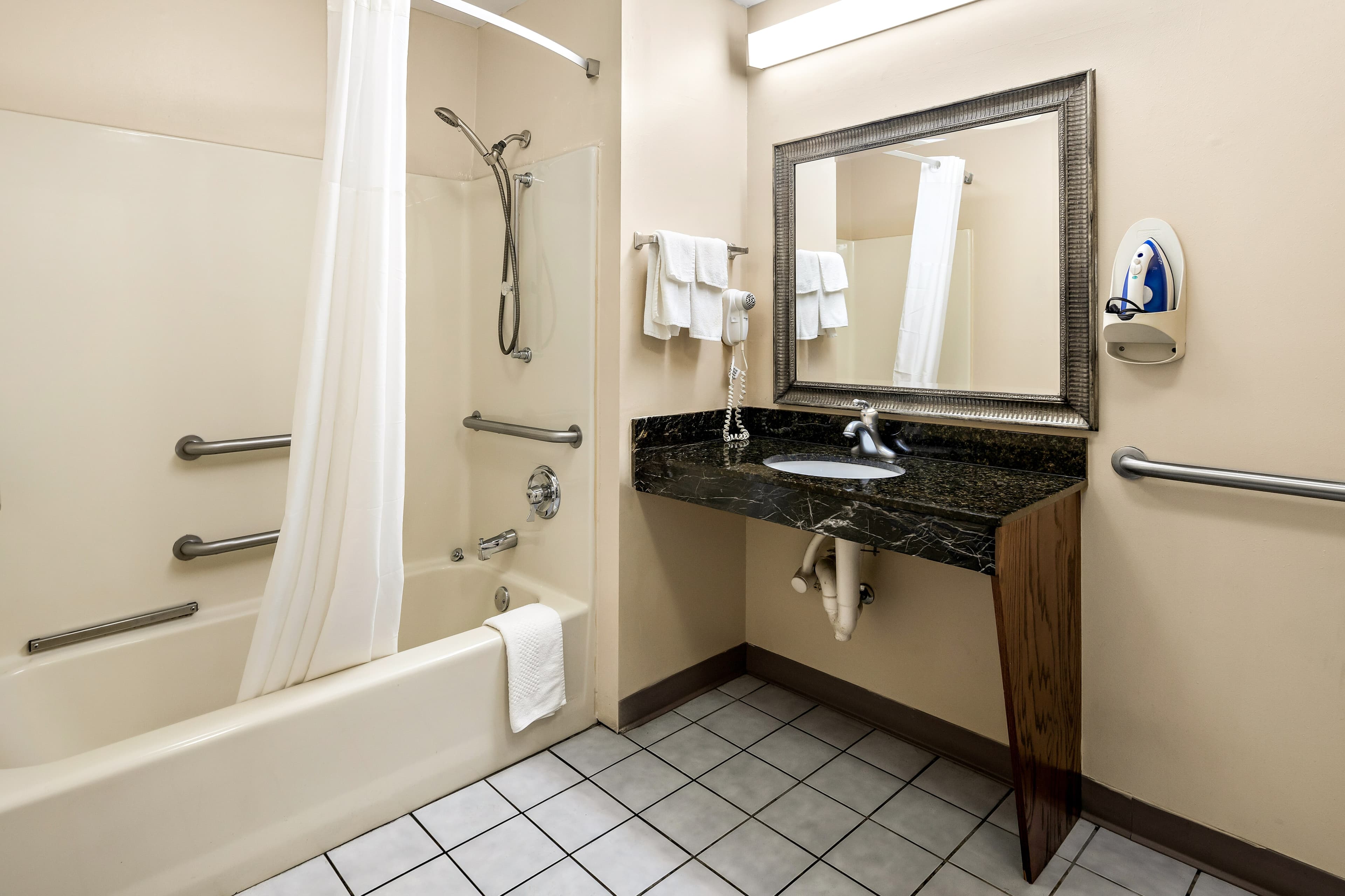 Quality Inn Decatur River City — 8