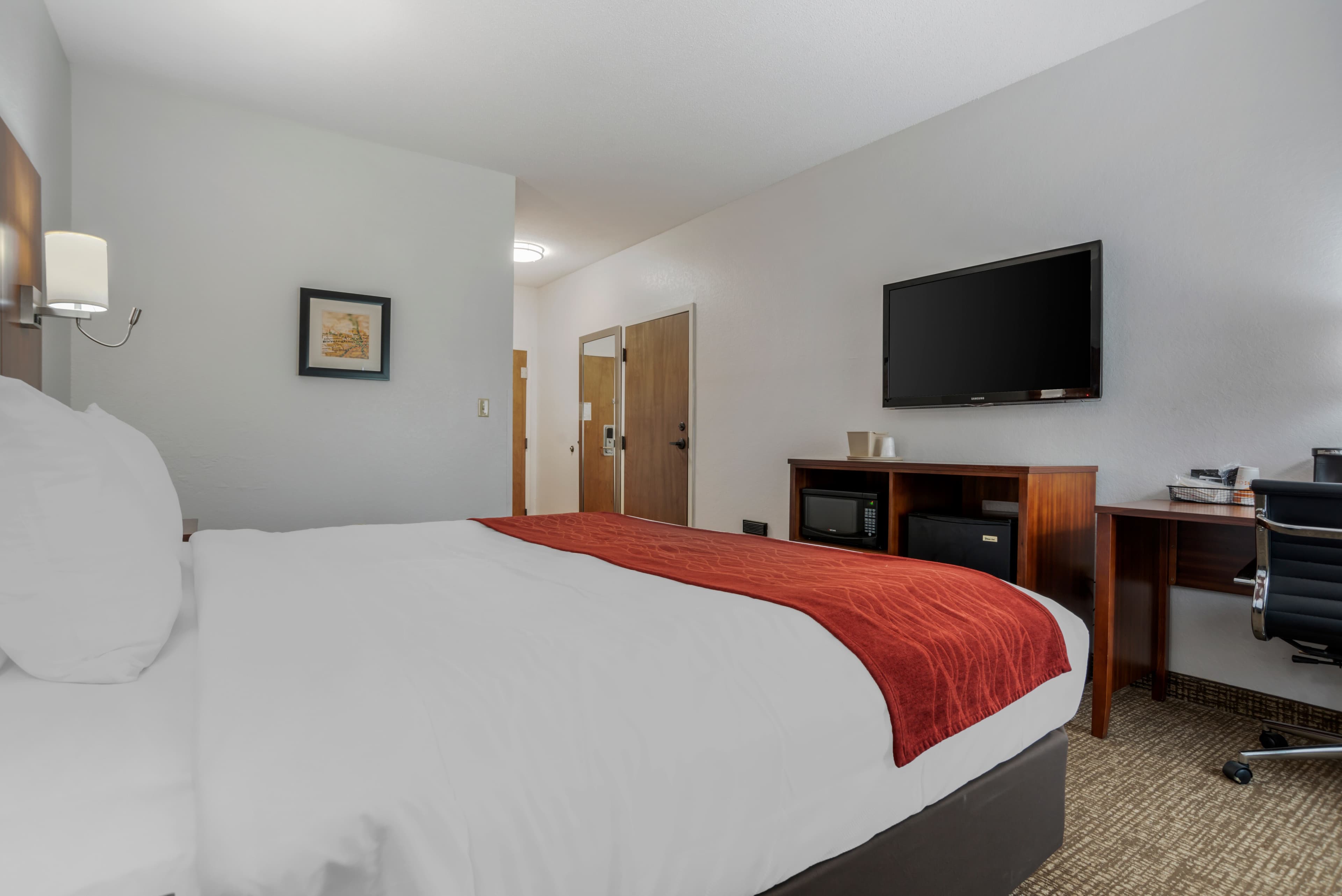Comfort Inn & Suites Fultondale Gardendale I-65 - Image 4