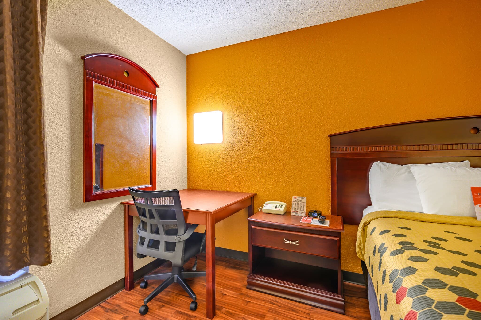 Econo Lodge Decatur South - Image 3