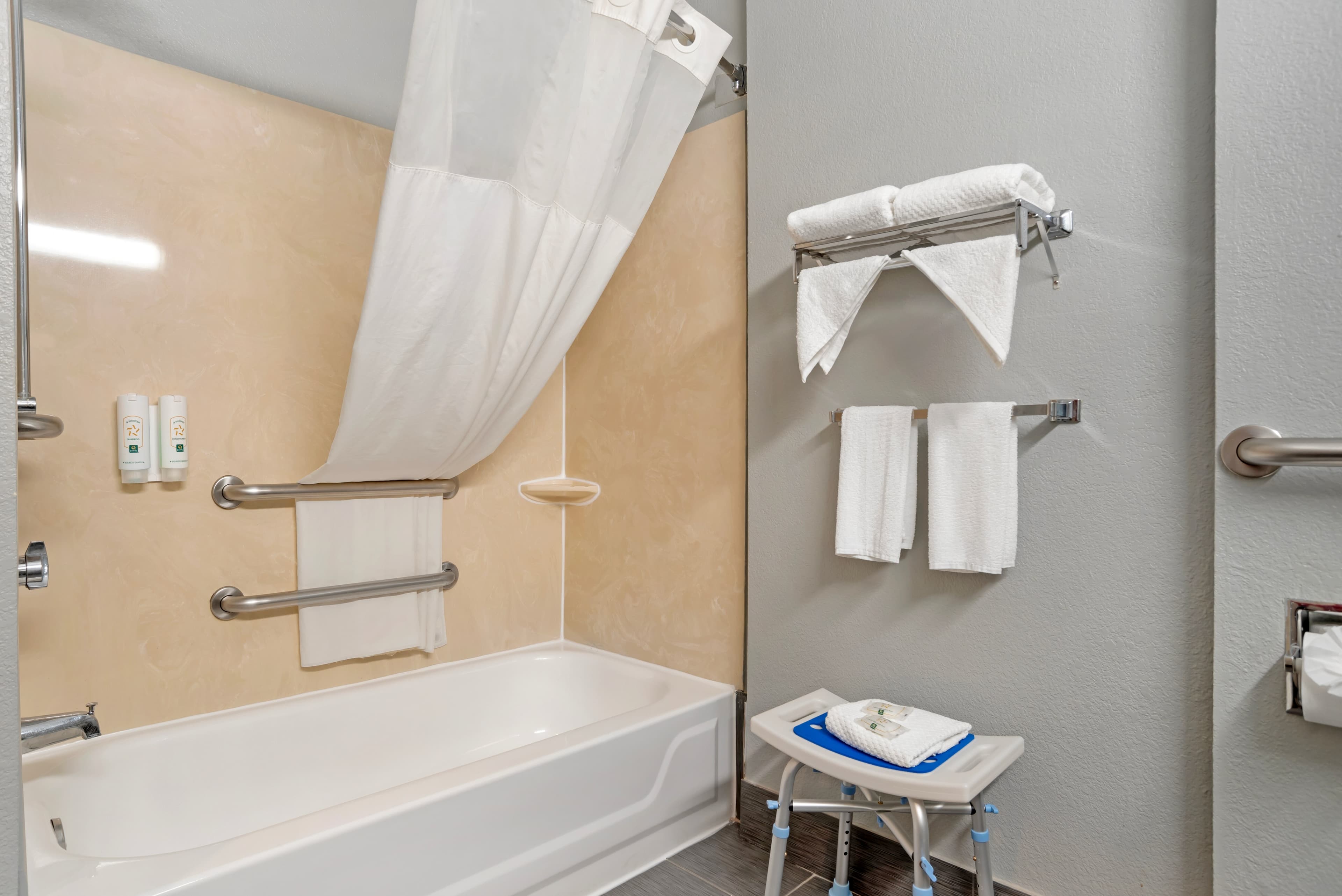 Quality Inn & Suites Birmingham - Highway 280 — 18