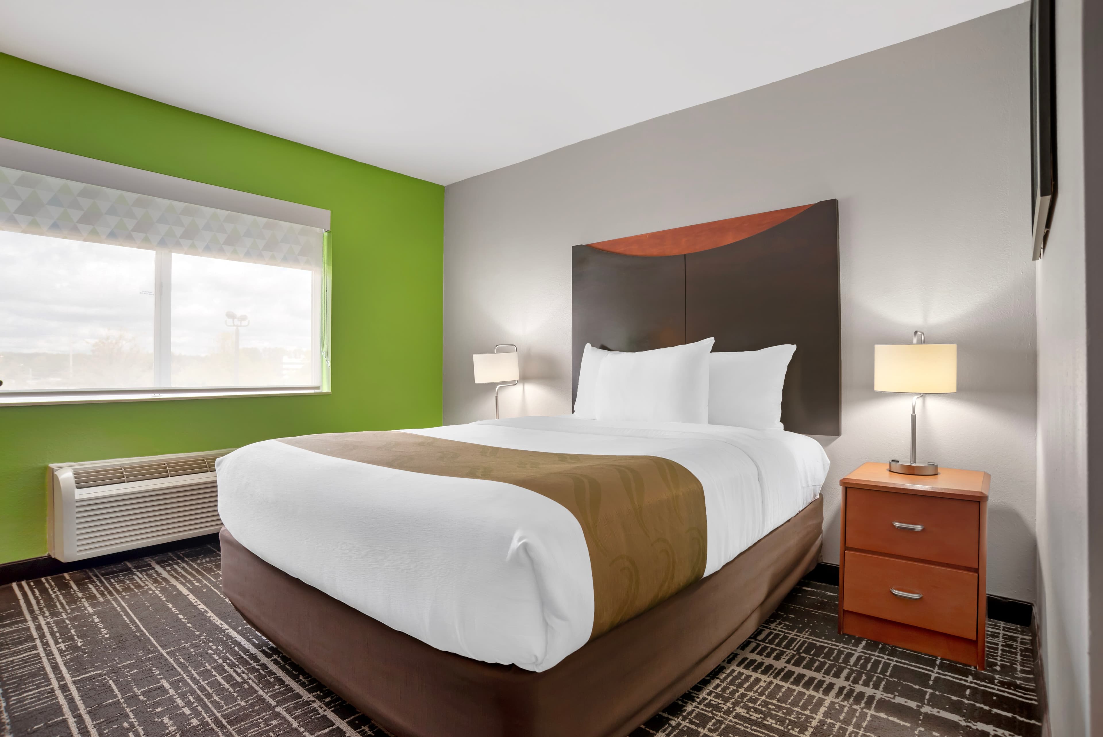 Quality Inn & Suites Birmingham - Highway 280 - Image 2