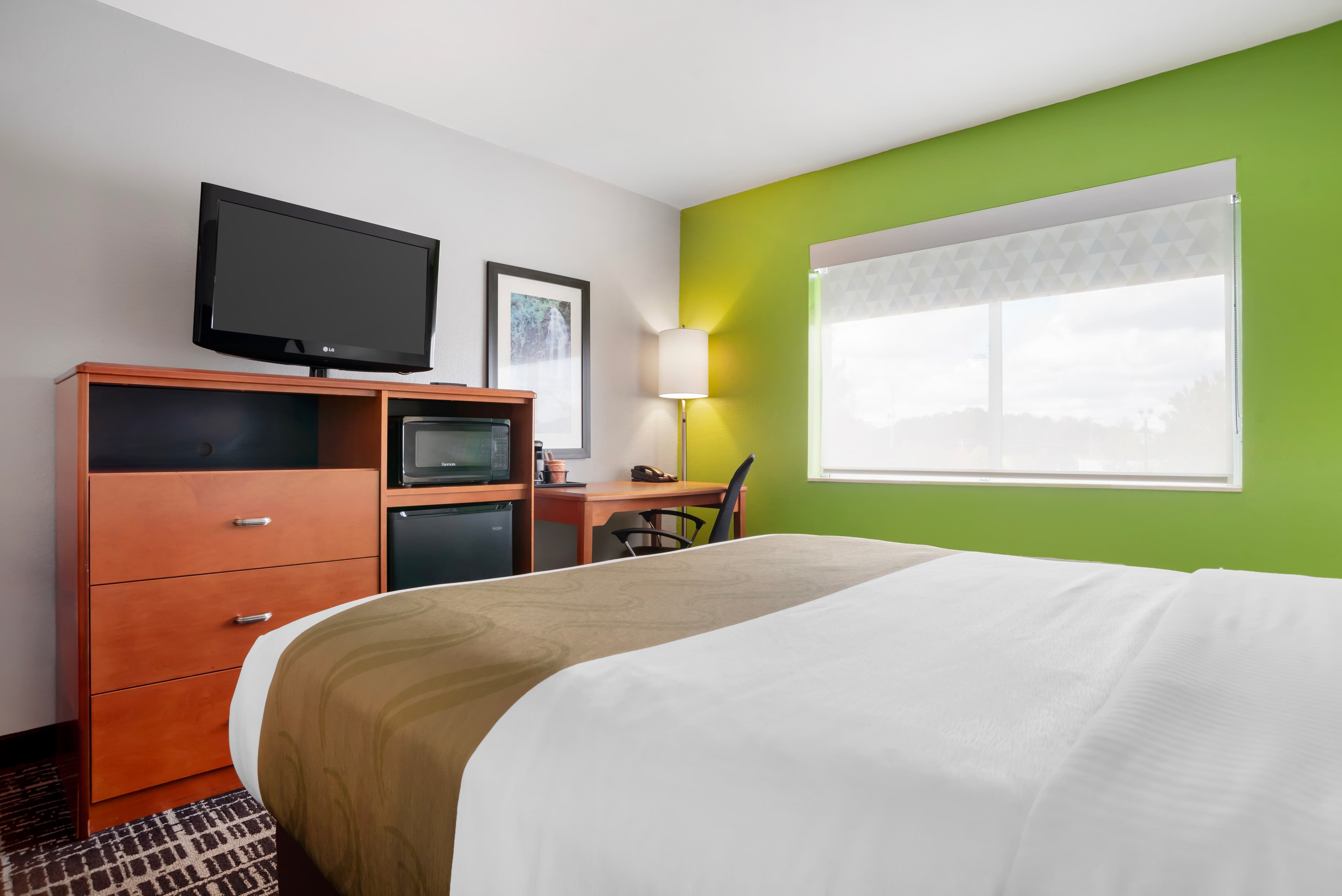 Quality Inn & Suites Birmingham - Highway 280 - Image 3
