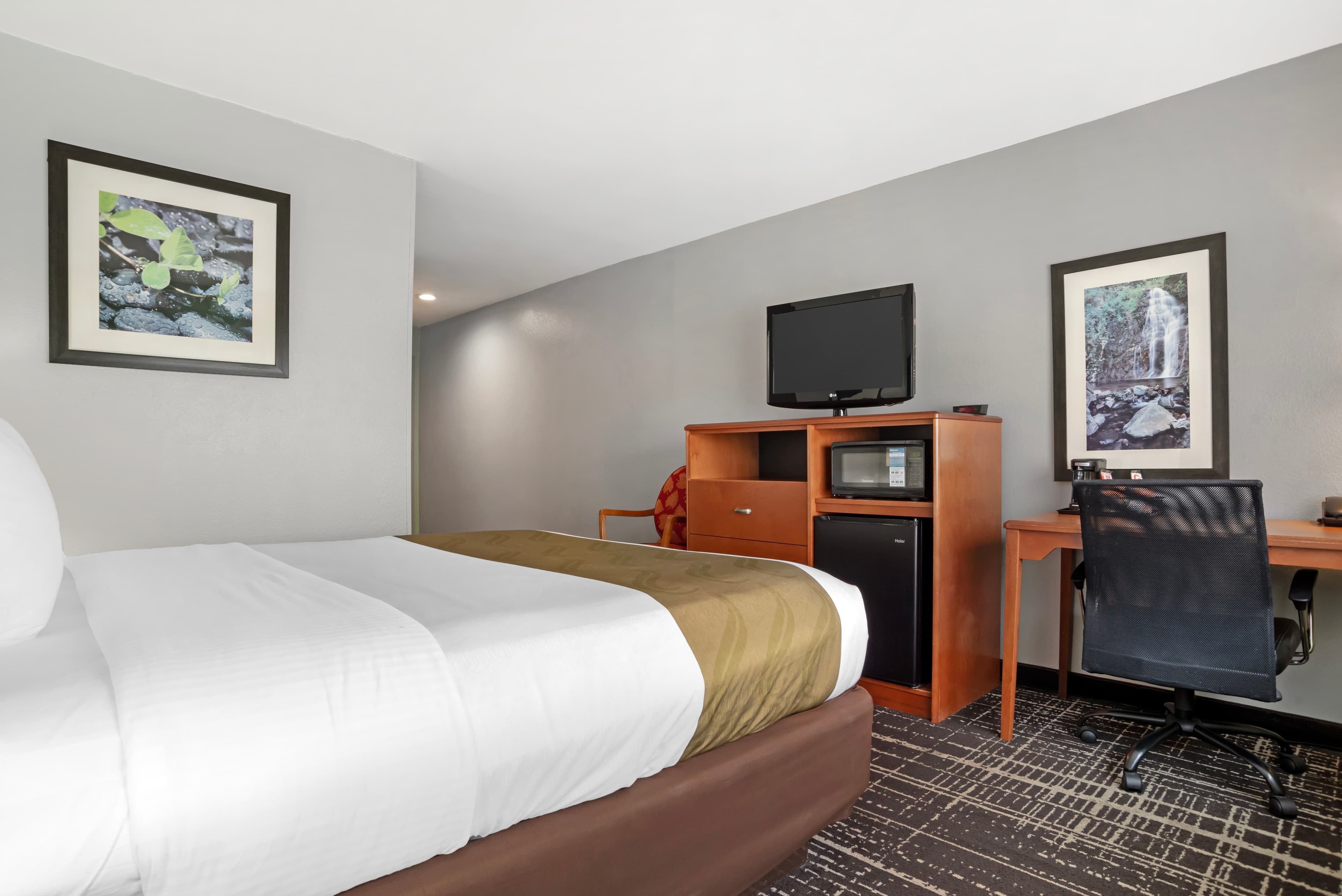 Quality Inn & Suites Birmingham - Highway 280 - Image 4
