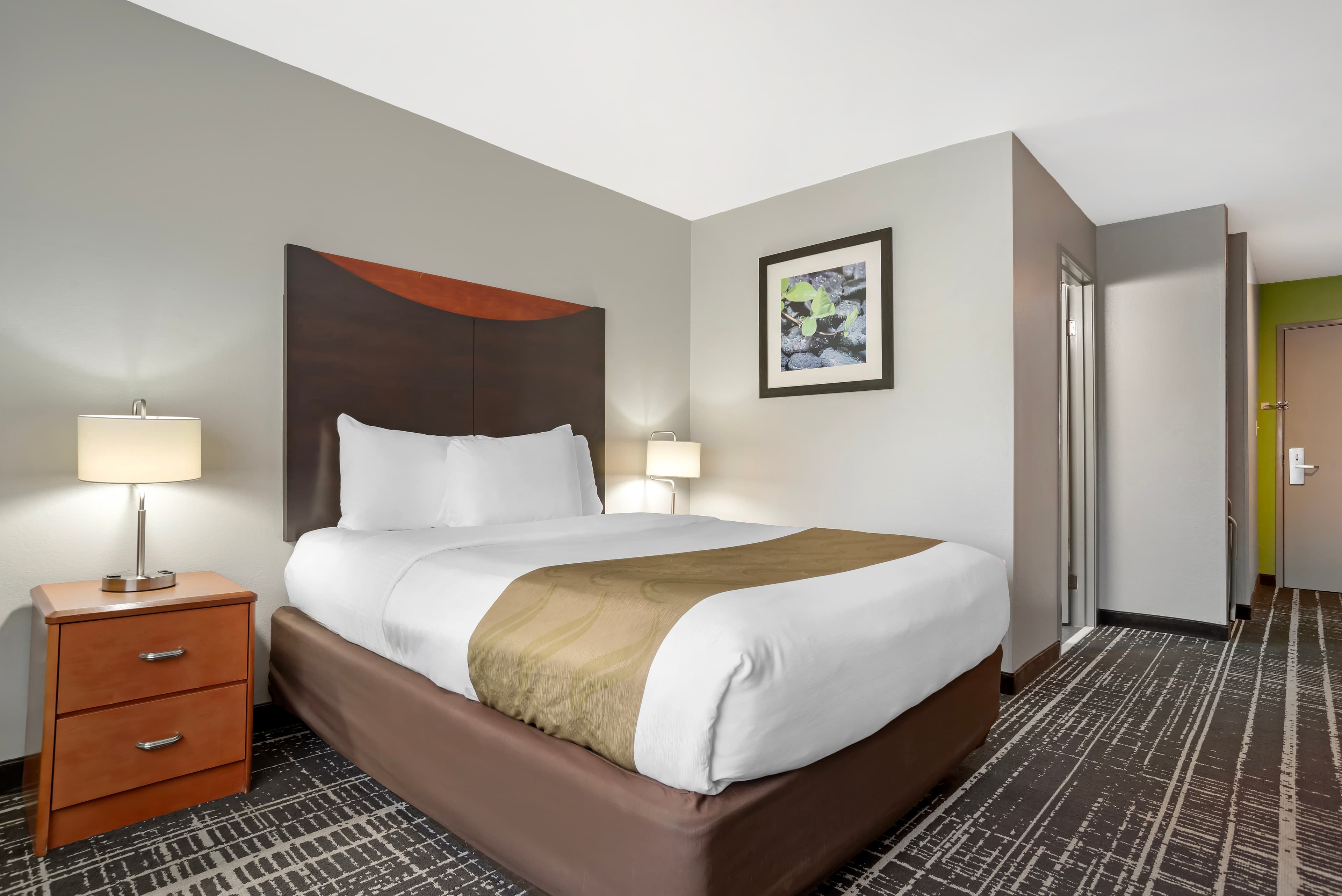 Quality Inn & Suites Birmingham - Highway 280 - Image 5