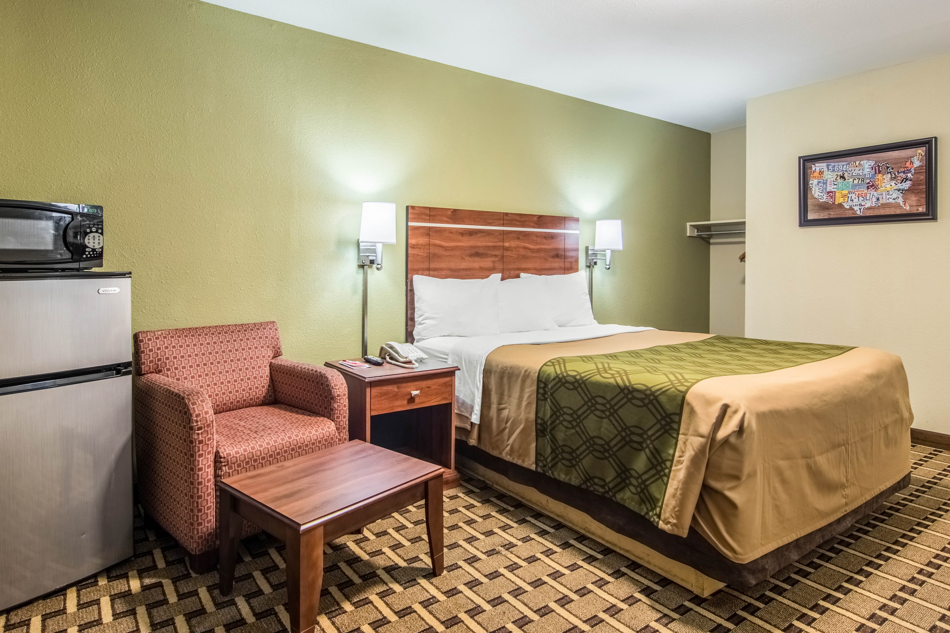 Econo Lodge Jasper - Image 4