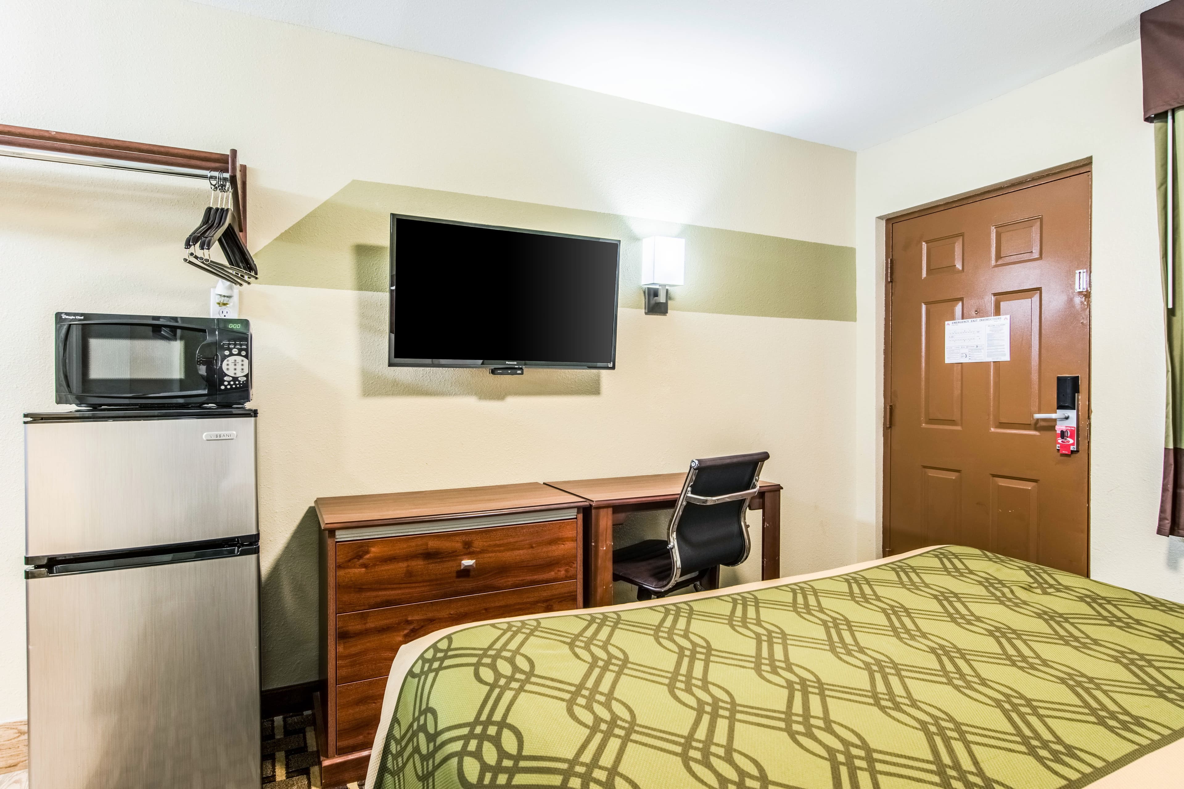 Econo Lodge Jasper — 12