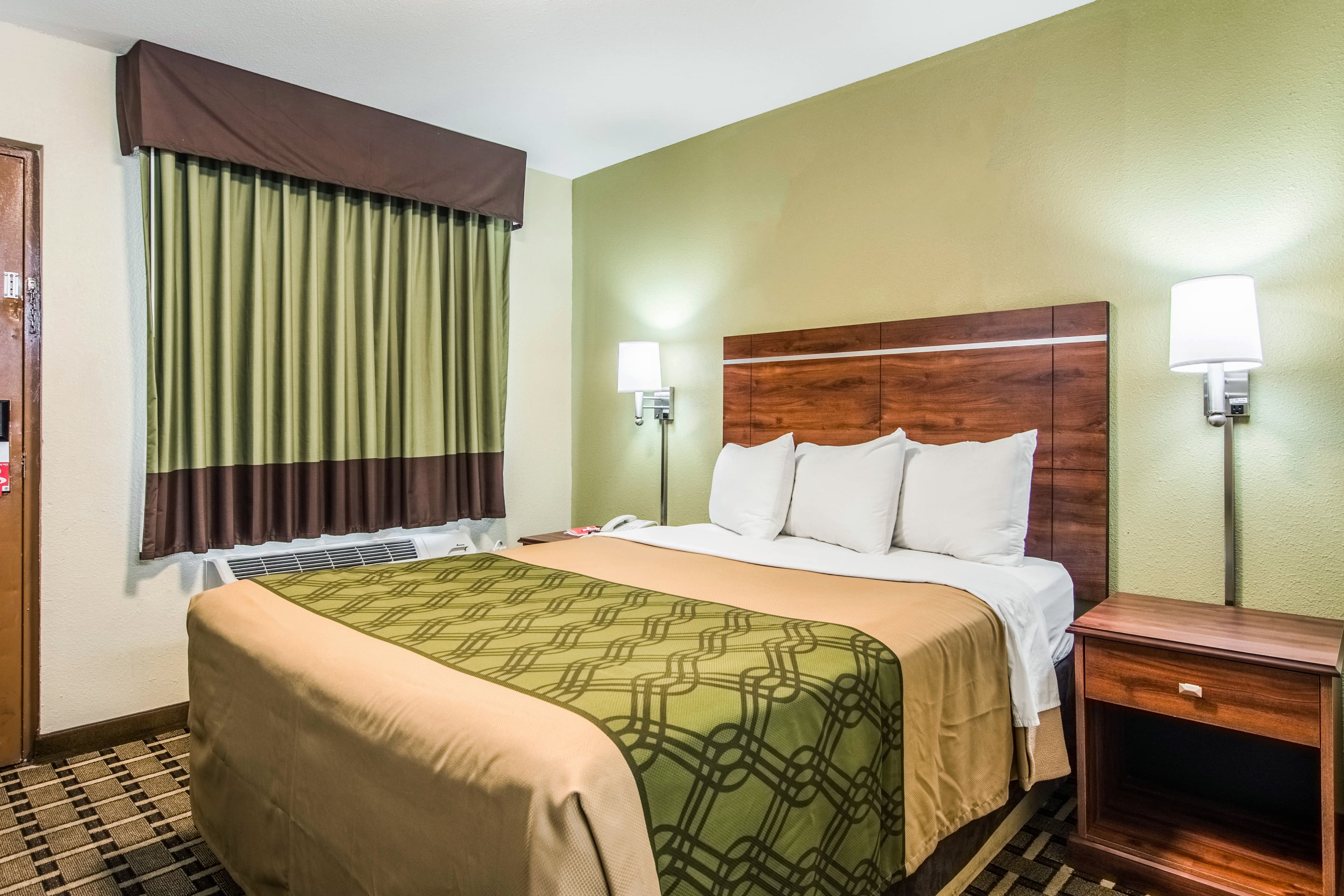 Econo Lodge Jasper — 13