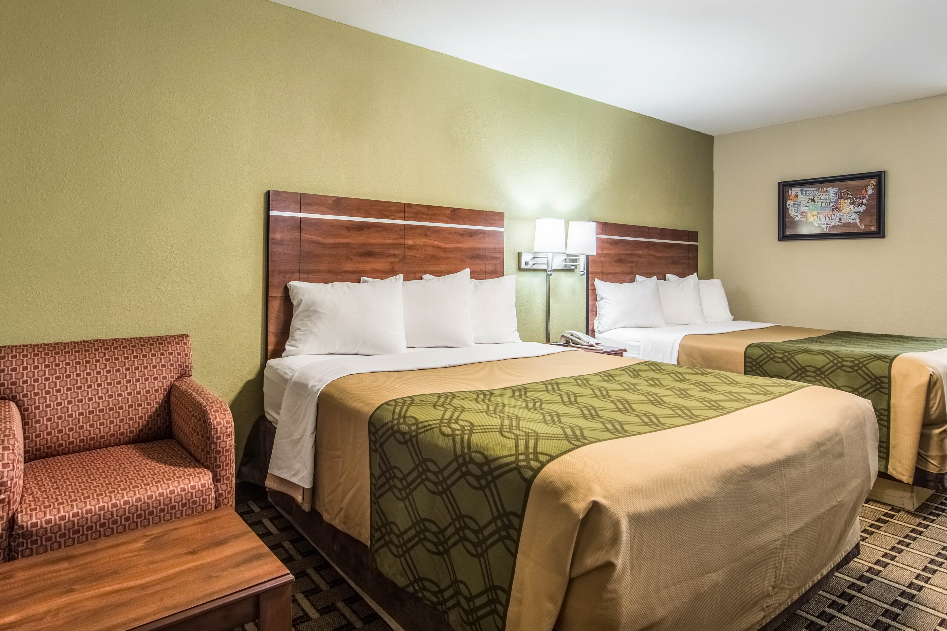 Econo Lodge Jasper — 18