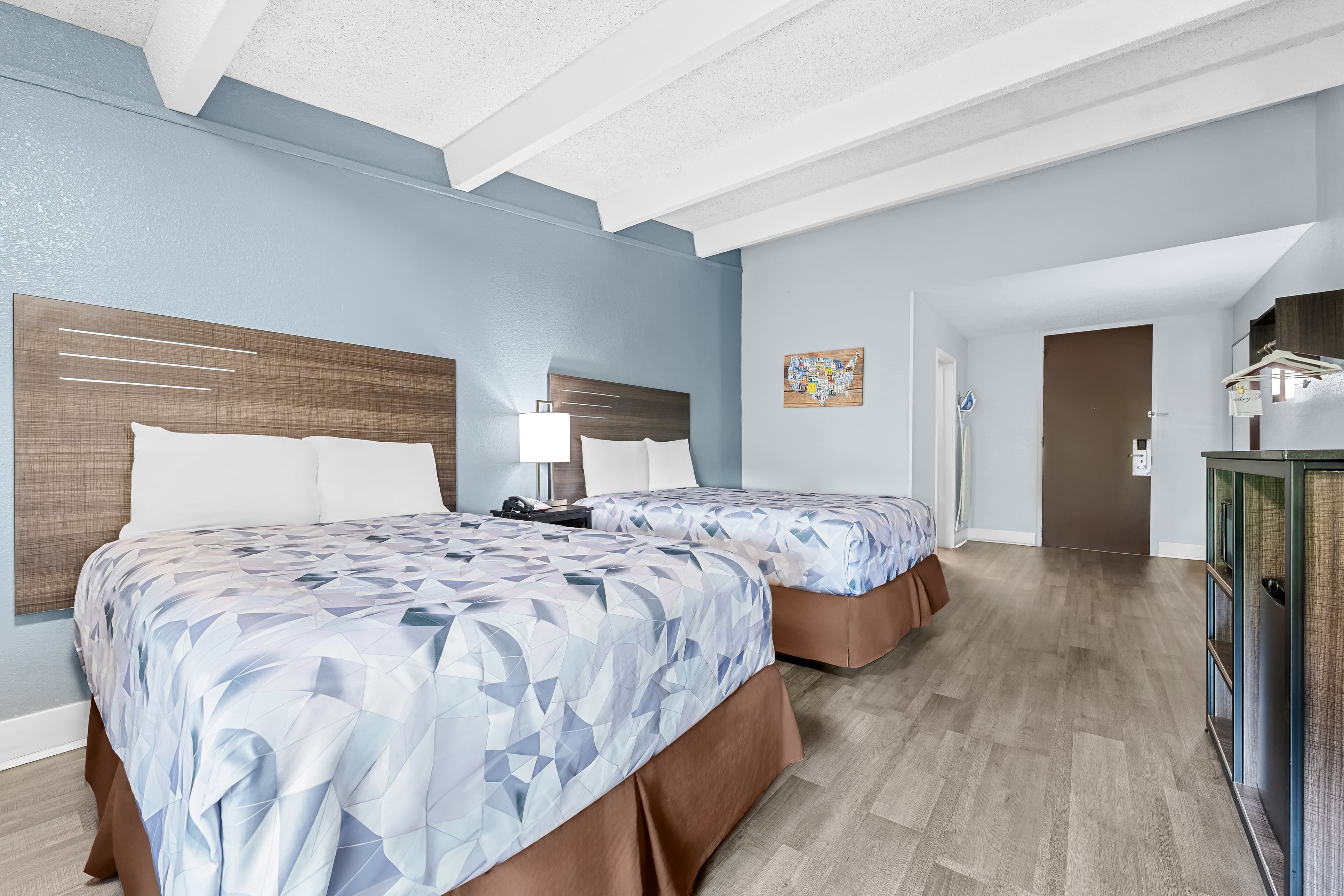 Econo Lodge Montgomery South I-65 — 11