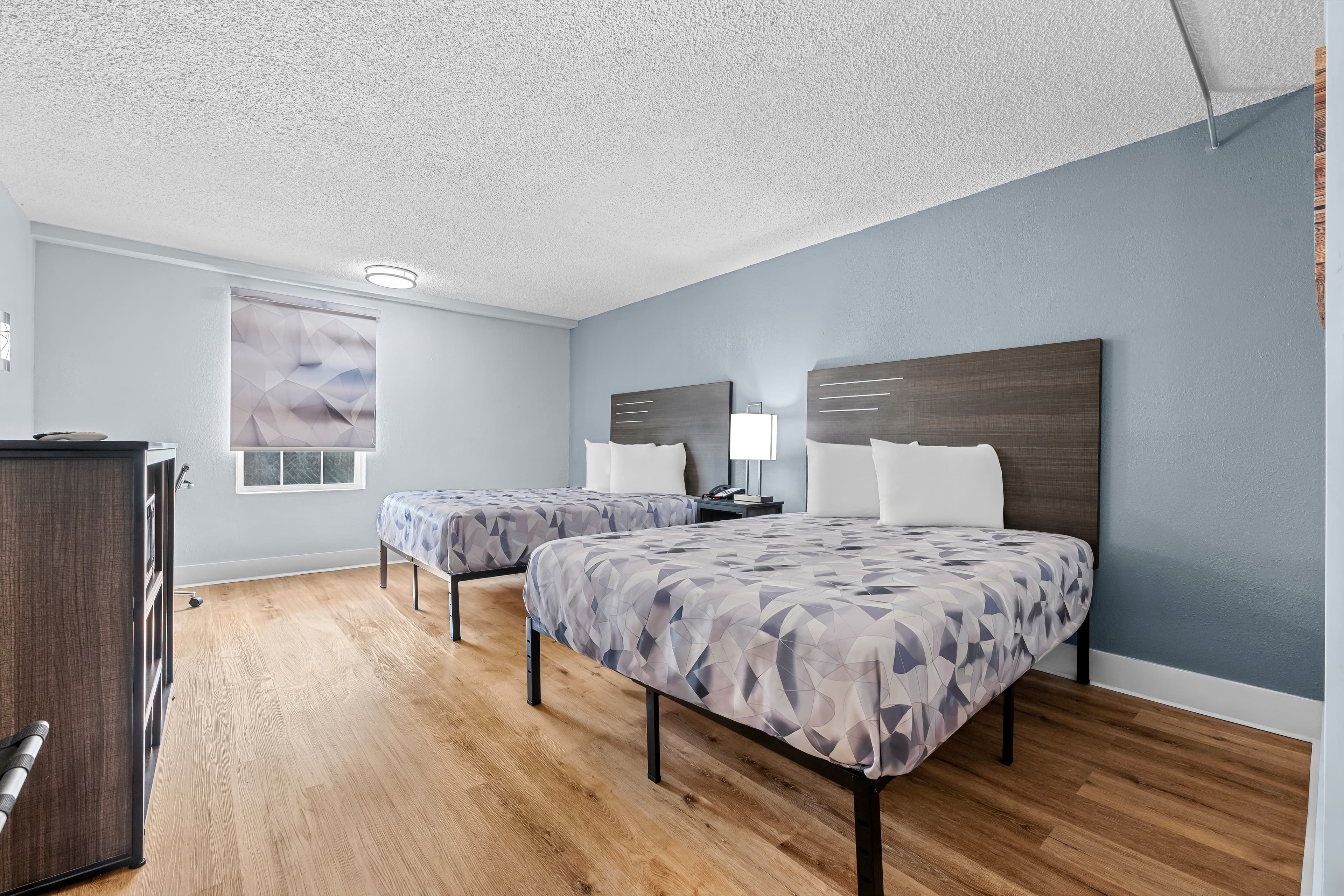 Econo Lodge Montgomery South I-65 — 14