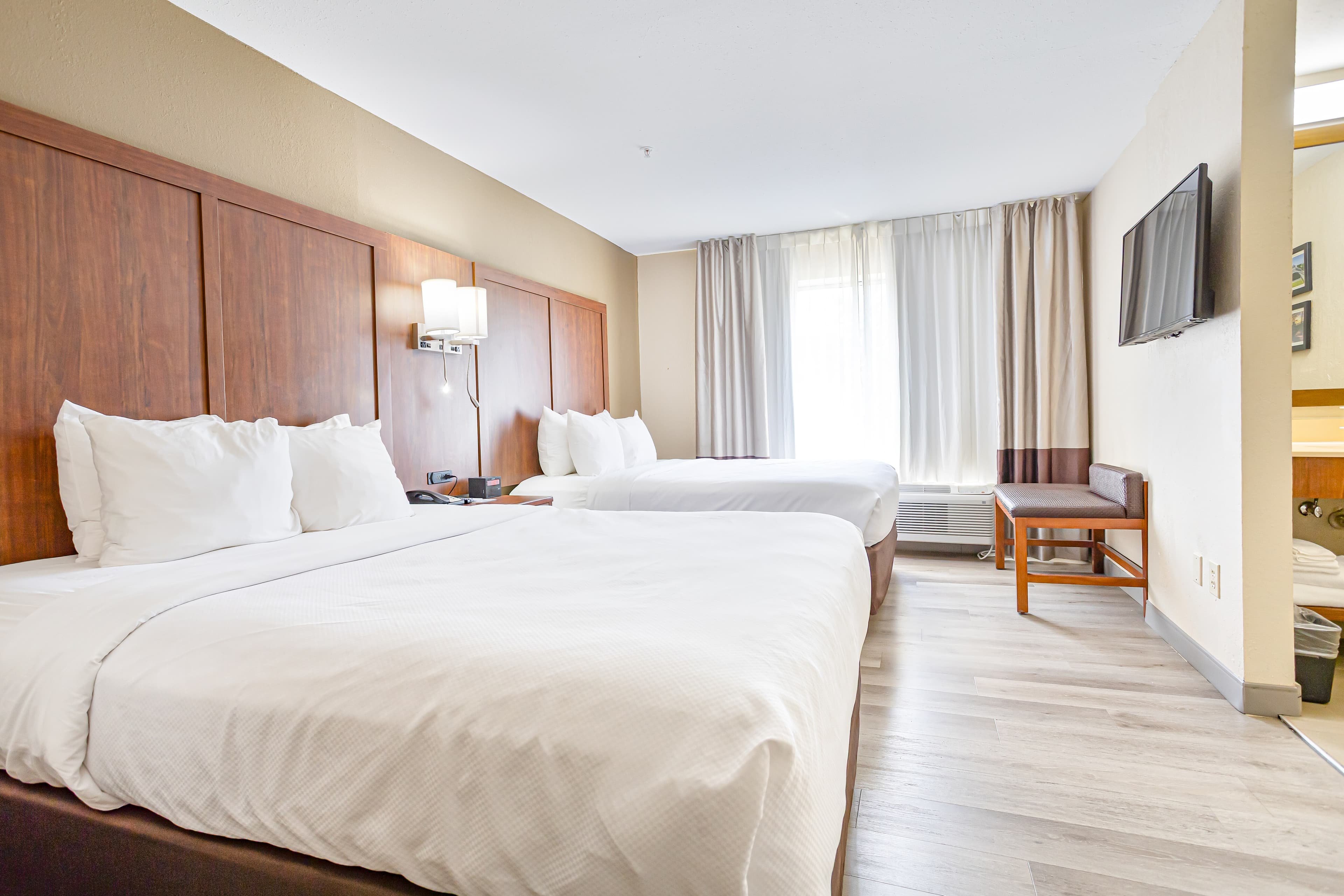 Comfort Inn & Suites Montgomery East Carmichael Rd — 9