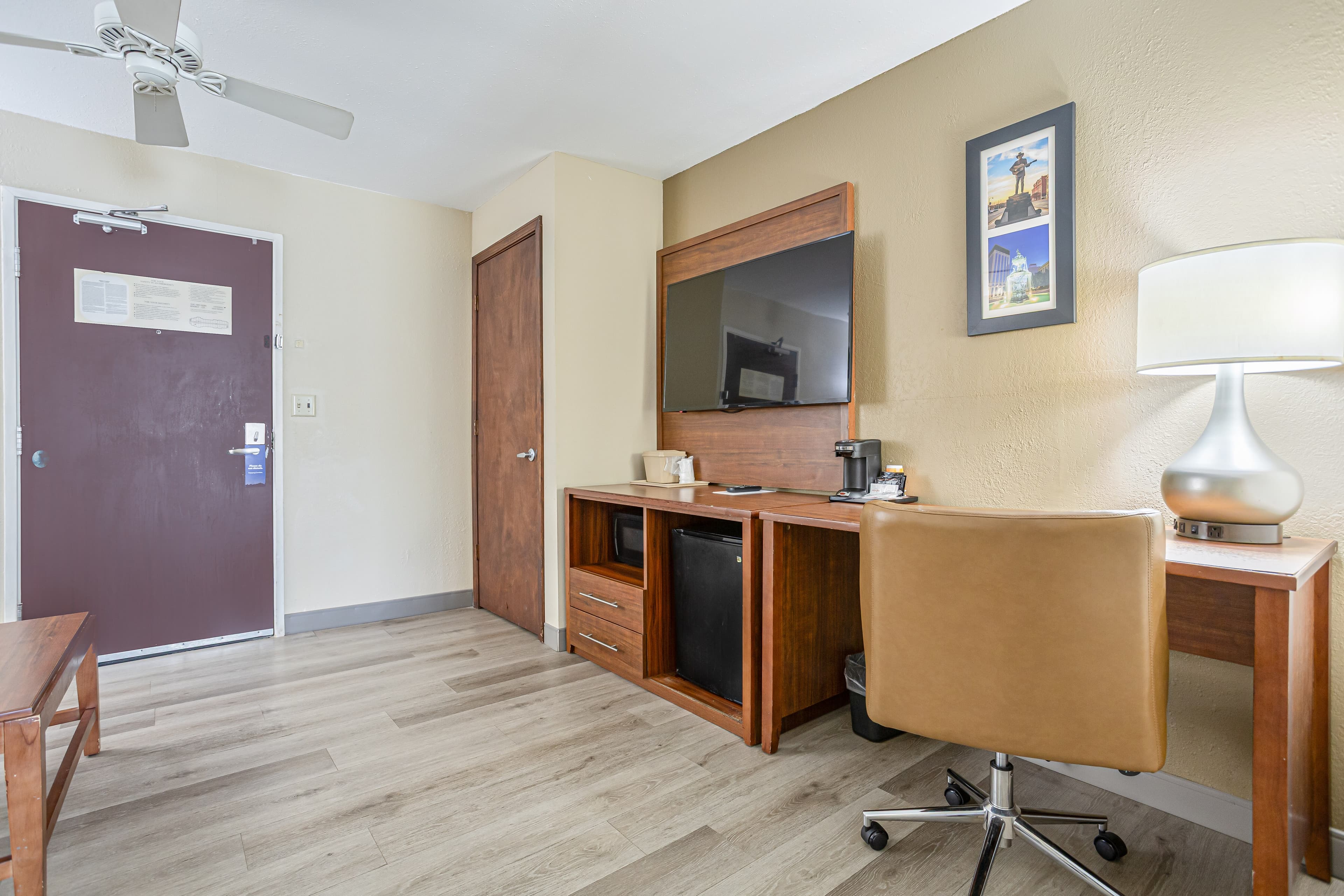 Comfort Inn & Suites Montgomery East Carmichael Rd — 10