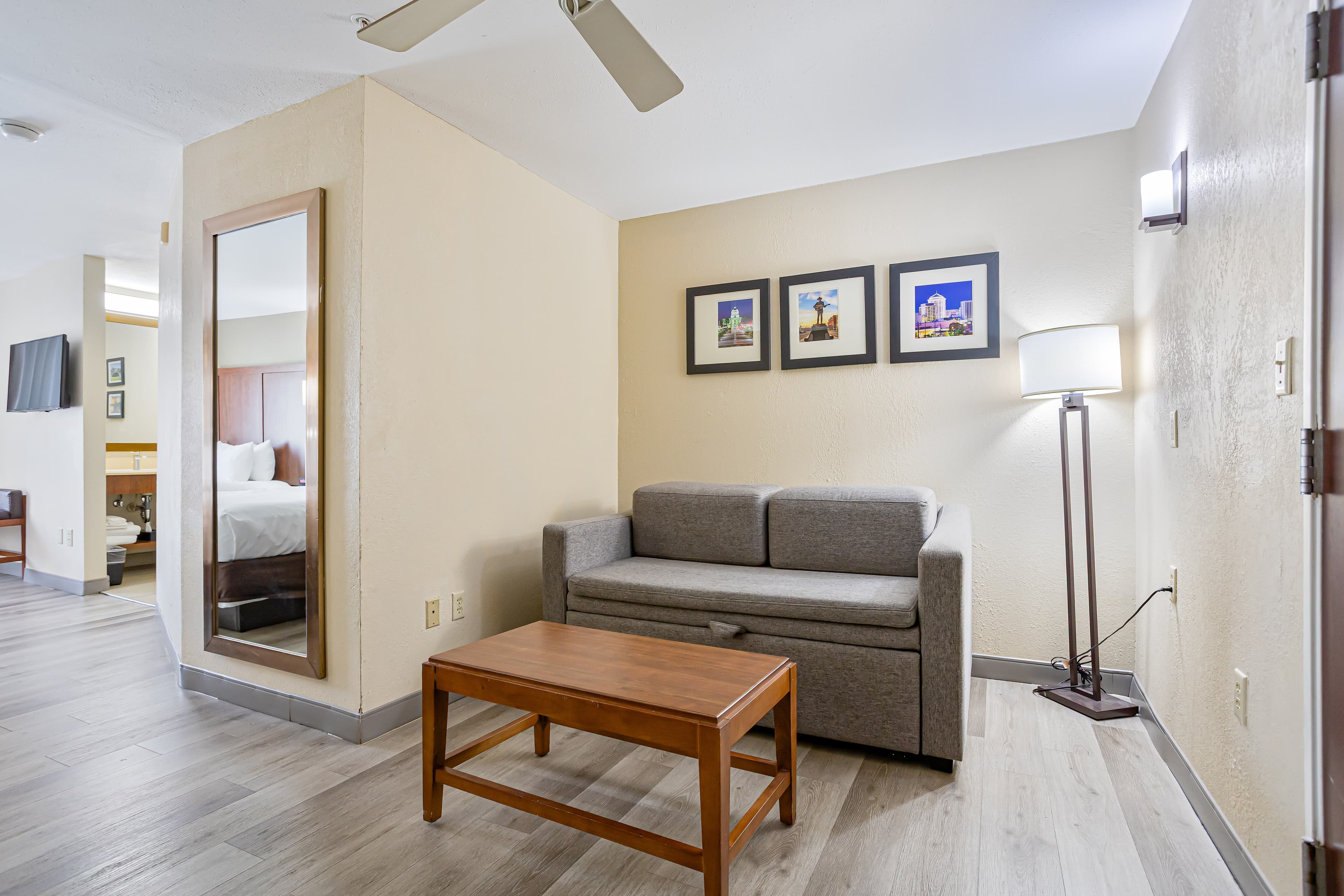 Comfort Inn & Suites Montgomery East Carmichael Rd — 11