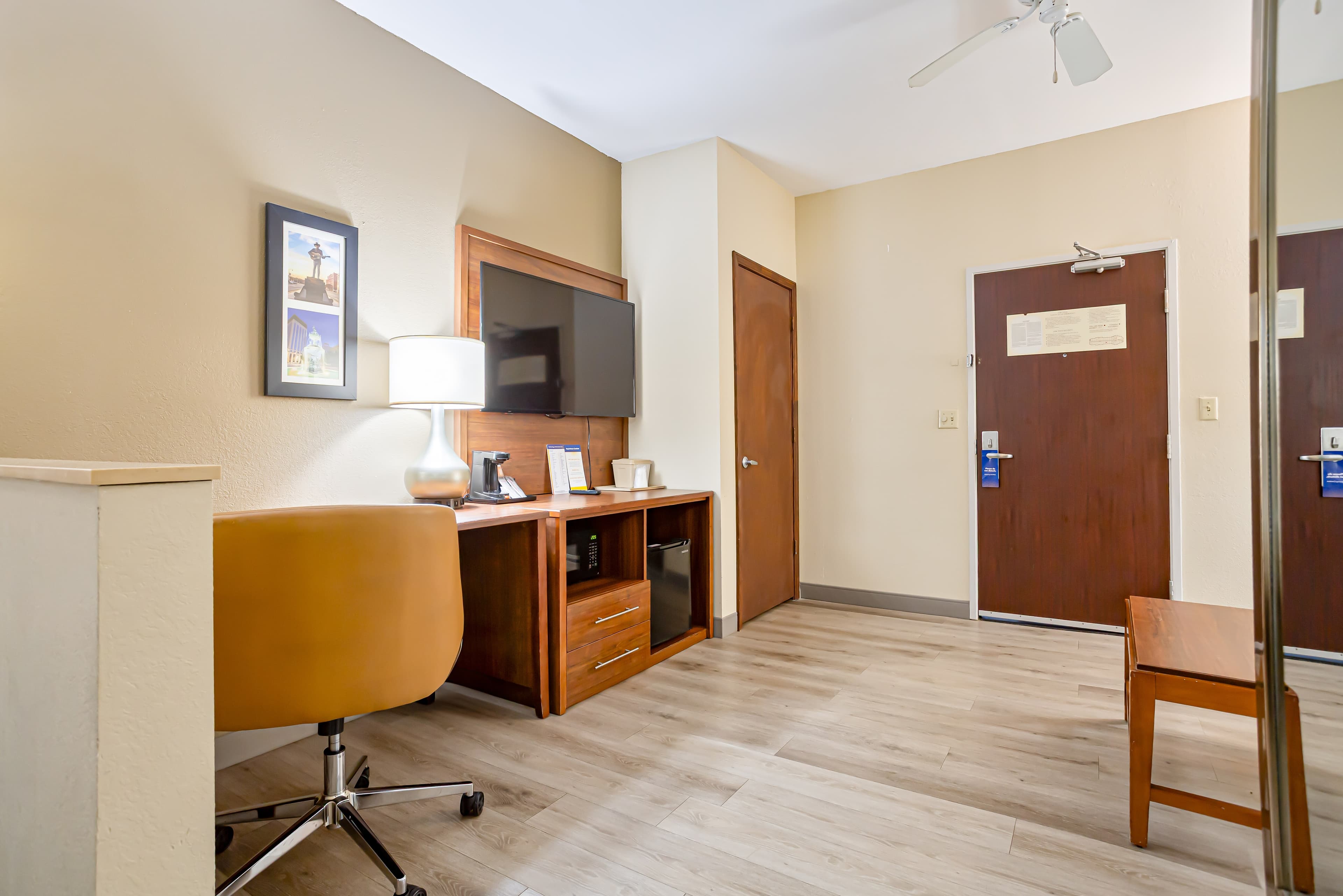 Comfort Inn & Suites Montgomery East Carmichael Rd — 14